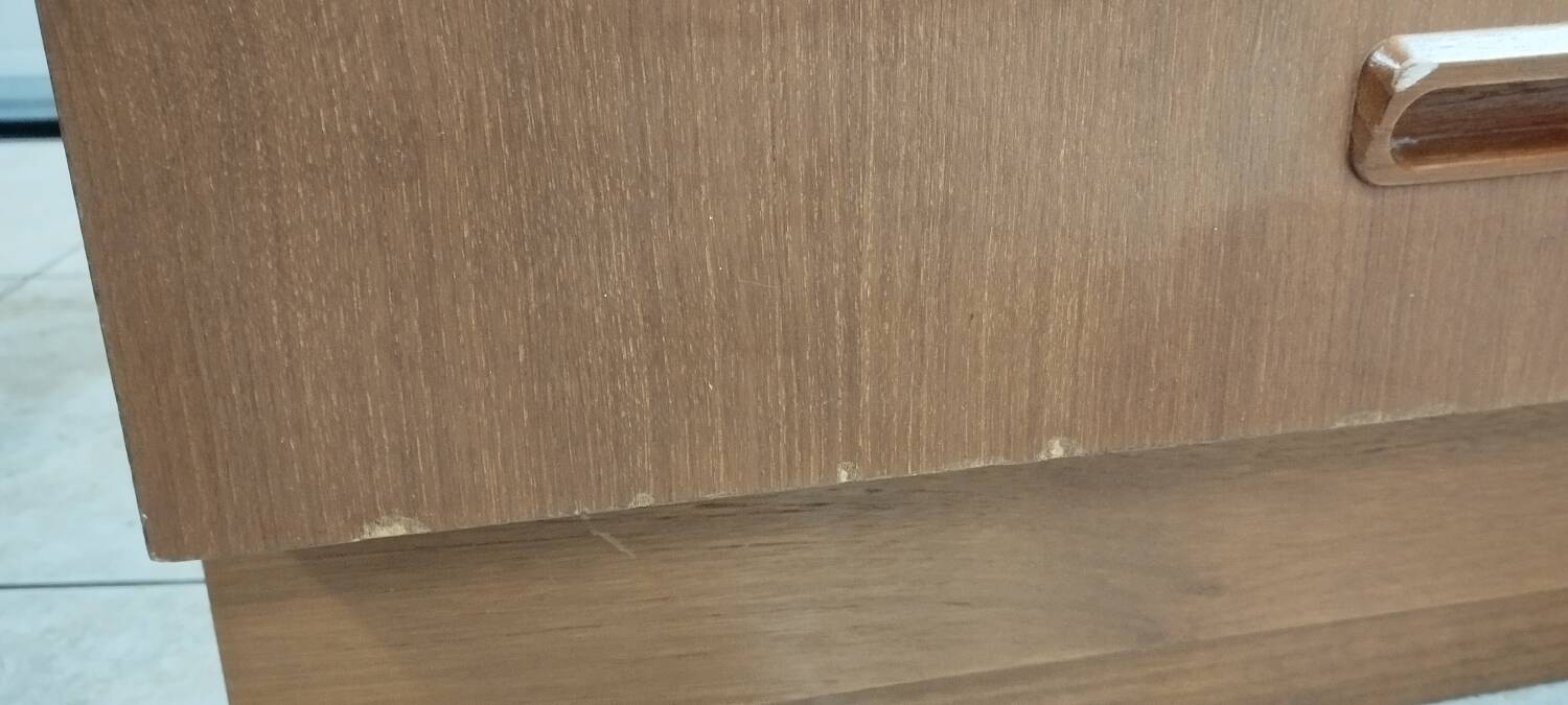 Scandinavian chest of drawers with 8 drawers