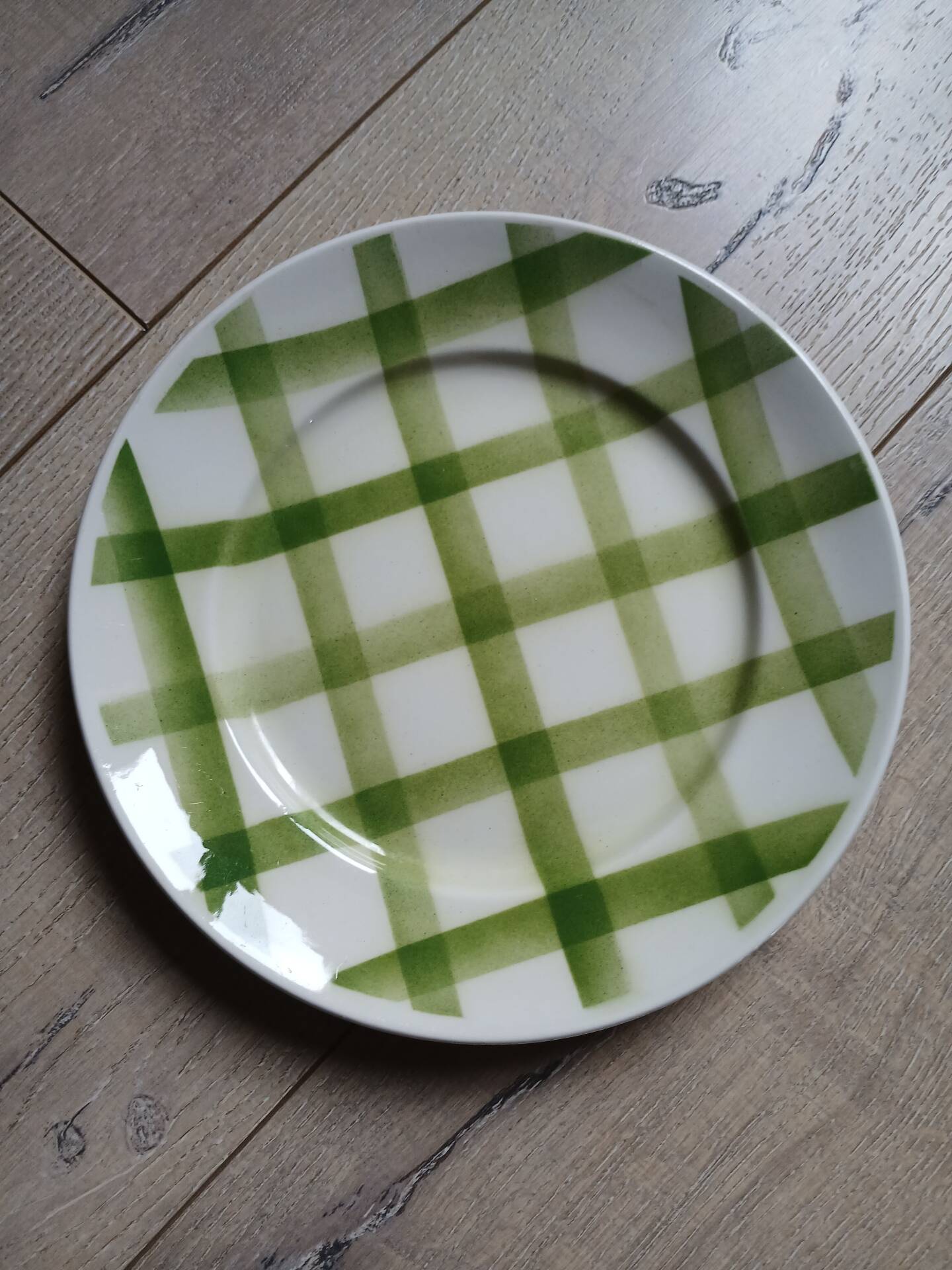 3 mismatched vintage dinner plates
