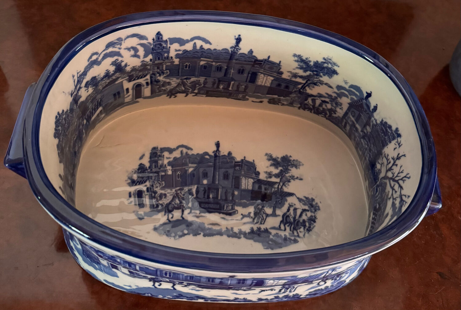 English earthenware planter, blue monochrome, 20th century