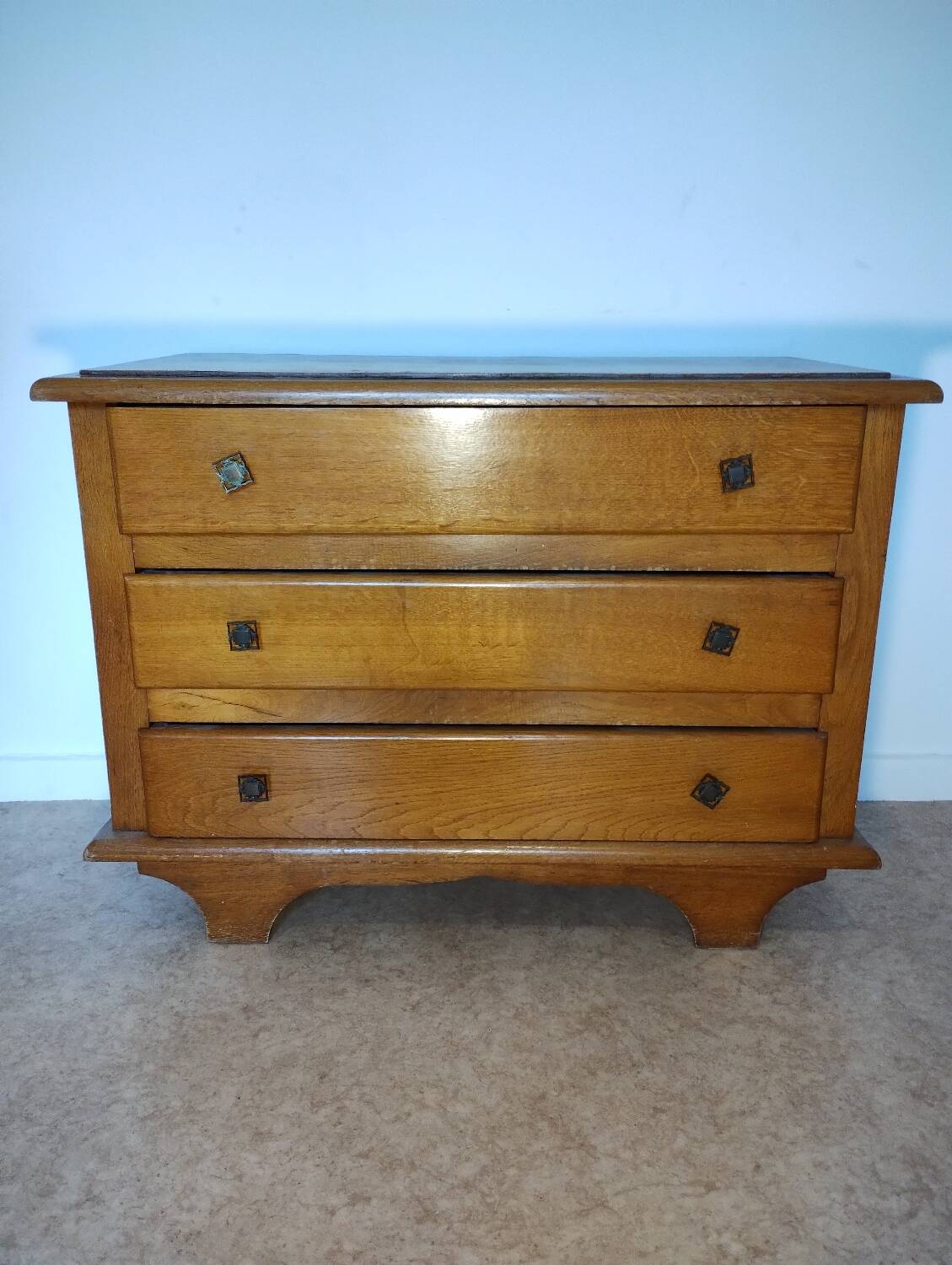 Vintage chest of drawers
