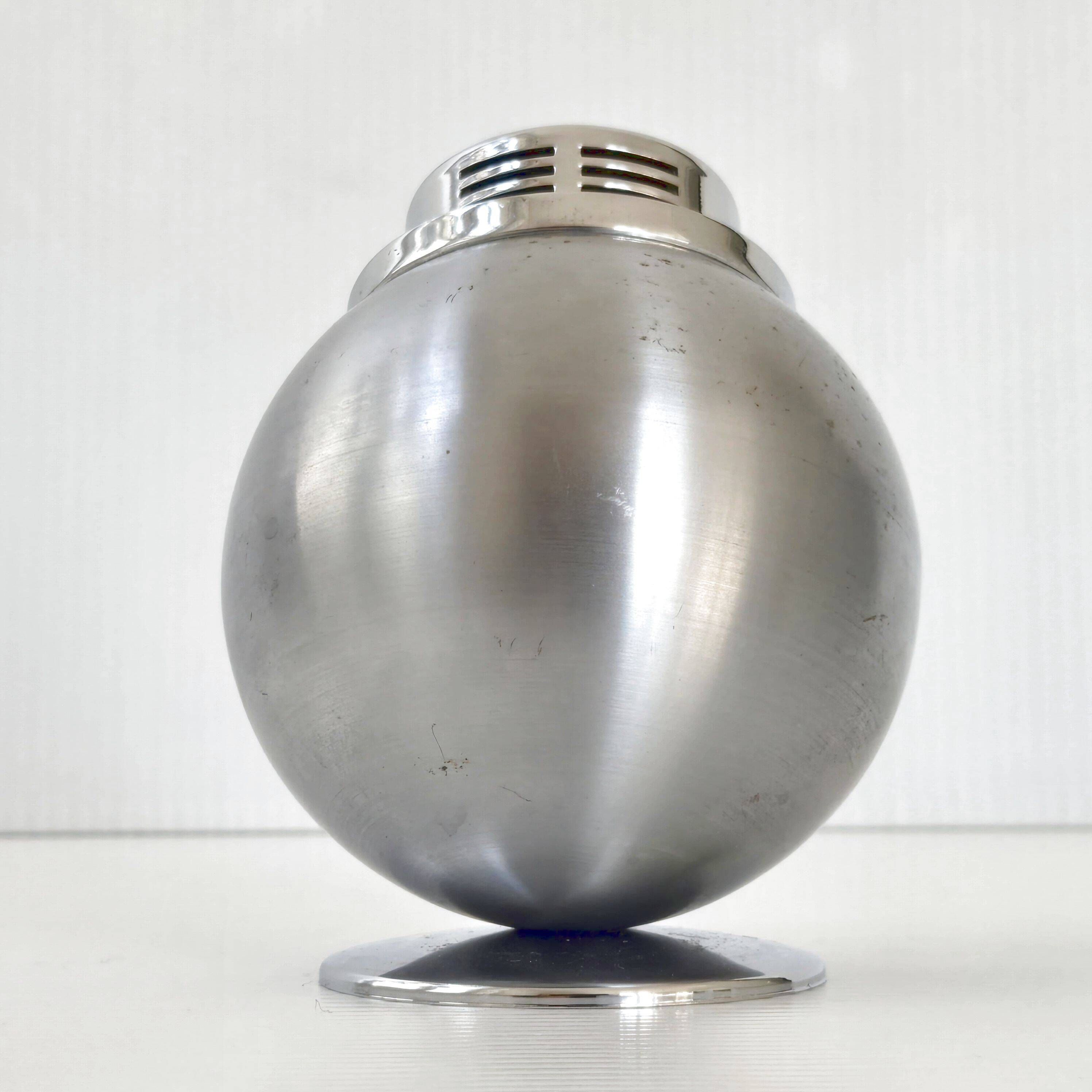 Vintage lighter 1970