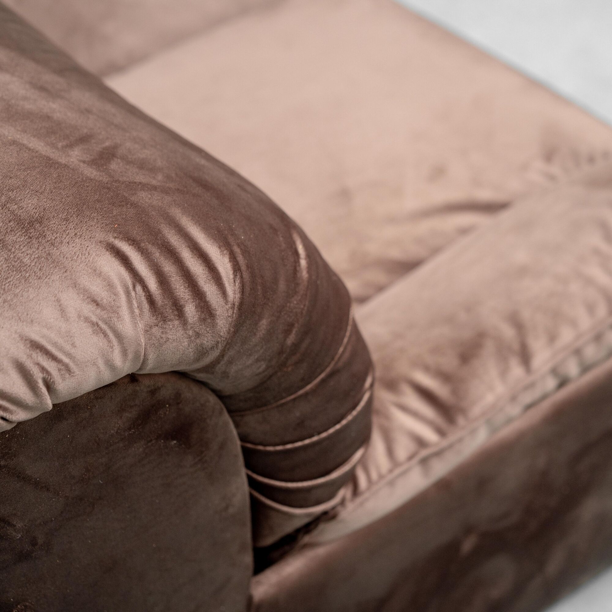 Pair of vintage lounge armchairs in brown velvet – 1970s