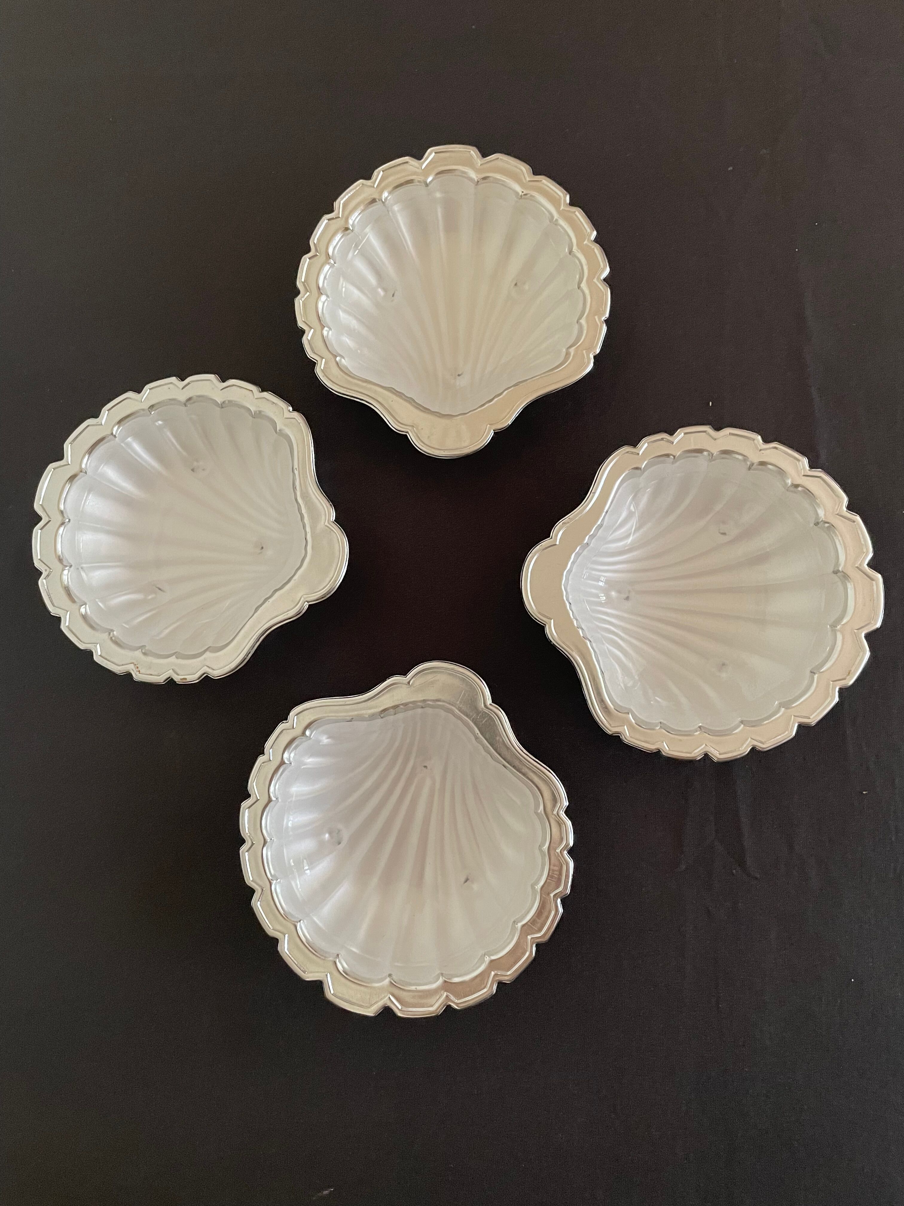 Aluminum scallop butter dishes