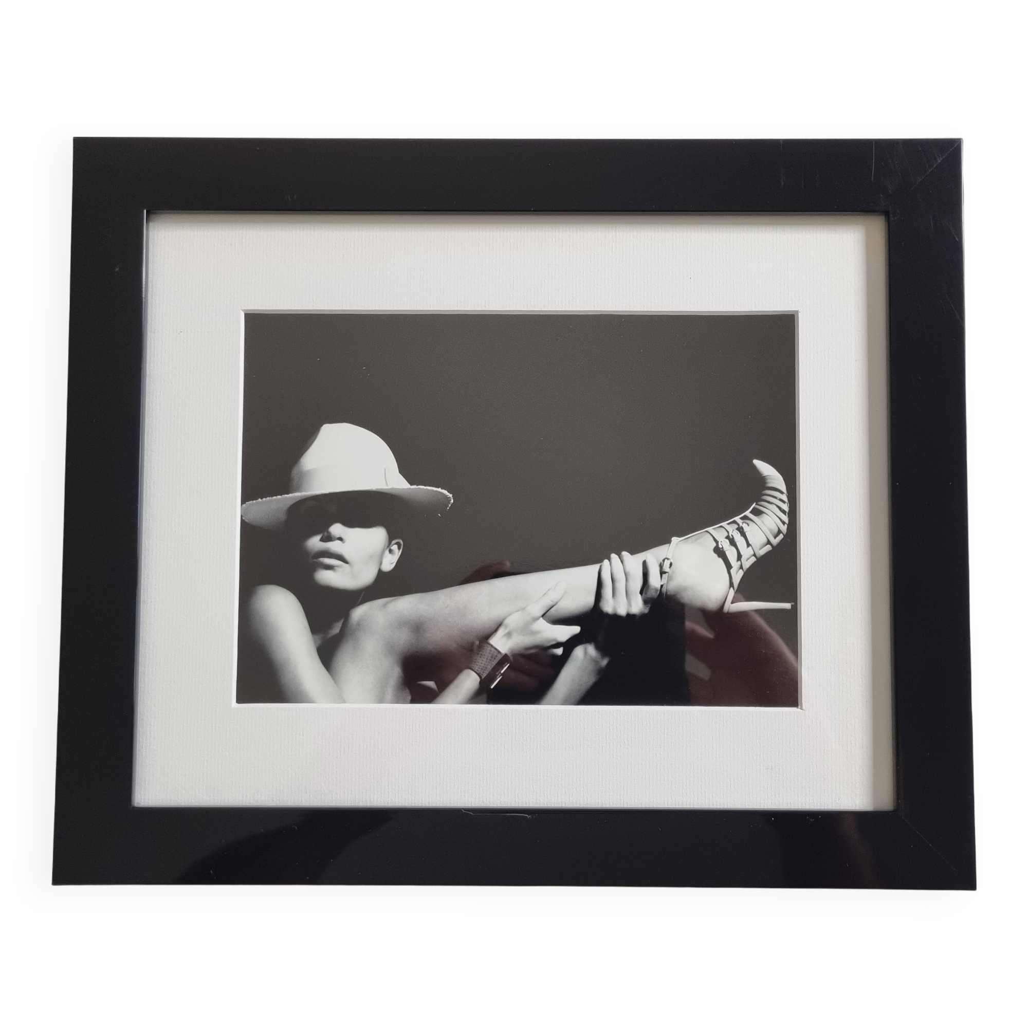 Framed black and white press photograph, Lagerfeld Gallery Collection 2005, 30 x 26 cm