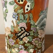Vase en porcelaine émaillé XX siècle