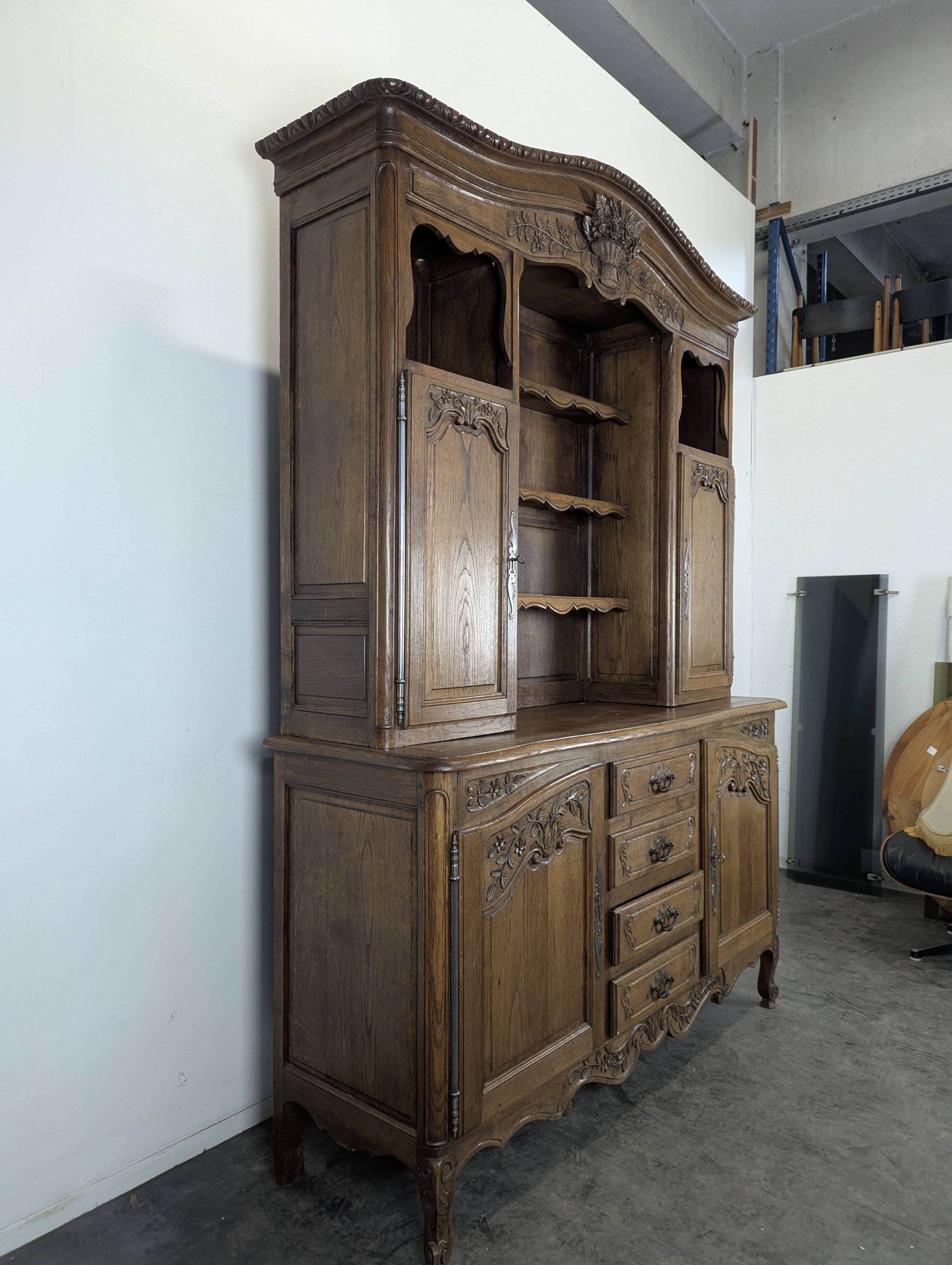 Carved Norman buffet Neo-rustic