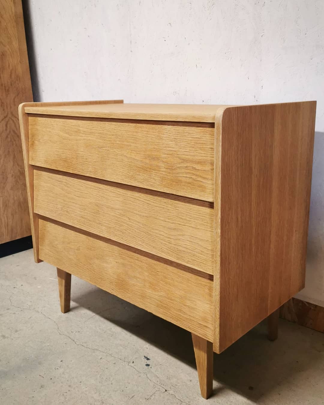 Vintage wooden chest of drawers