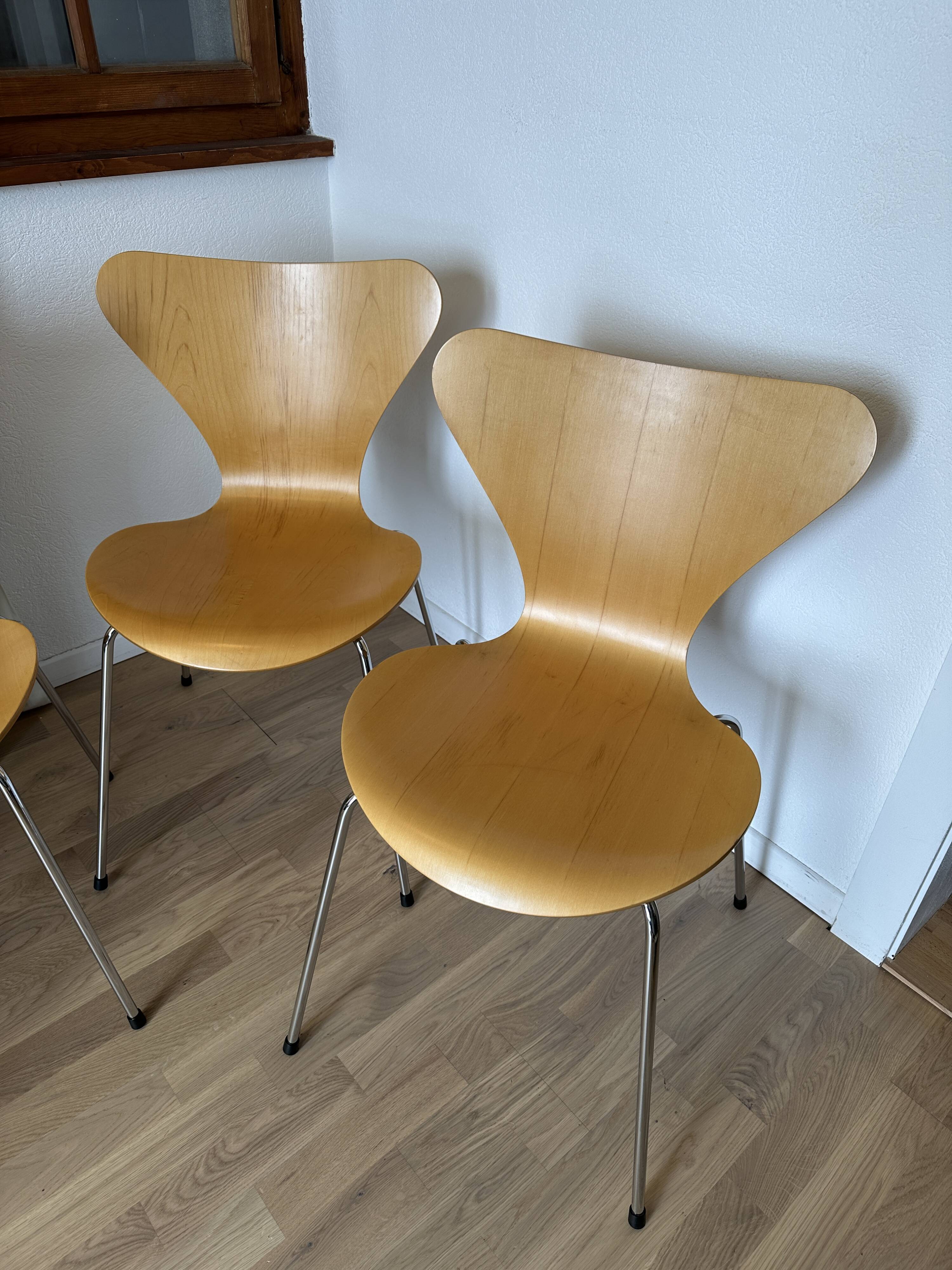 Set of 4 Serie 7 chairs (3107) by Arne Jacobsen / Fritz Hansen