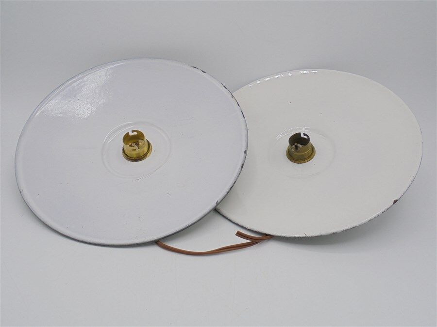 Pair suspensions in sheet metal elmaillee