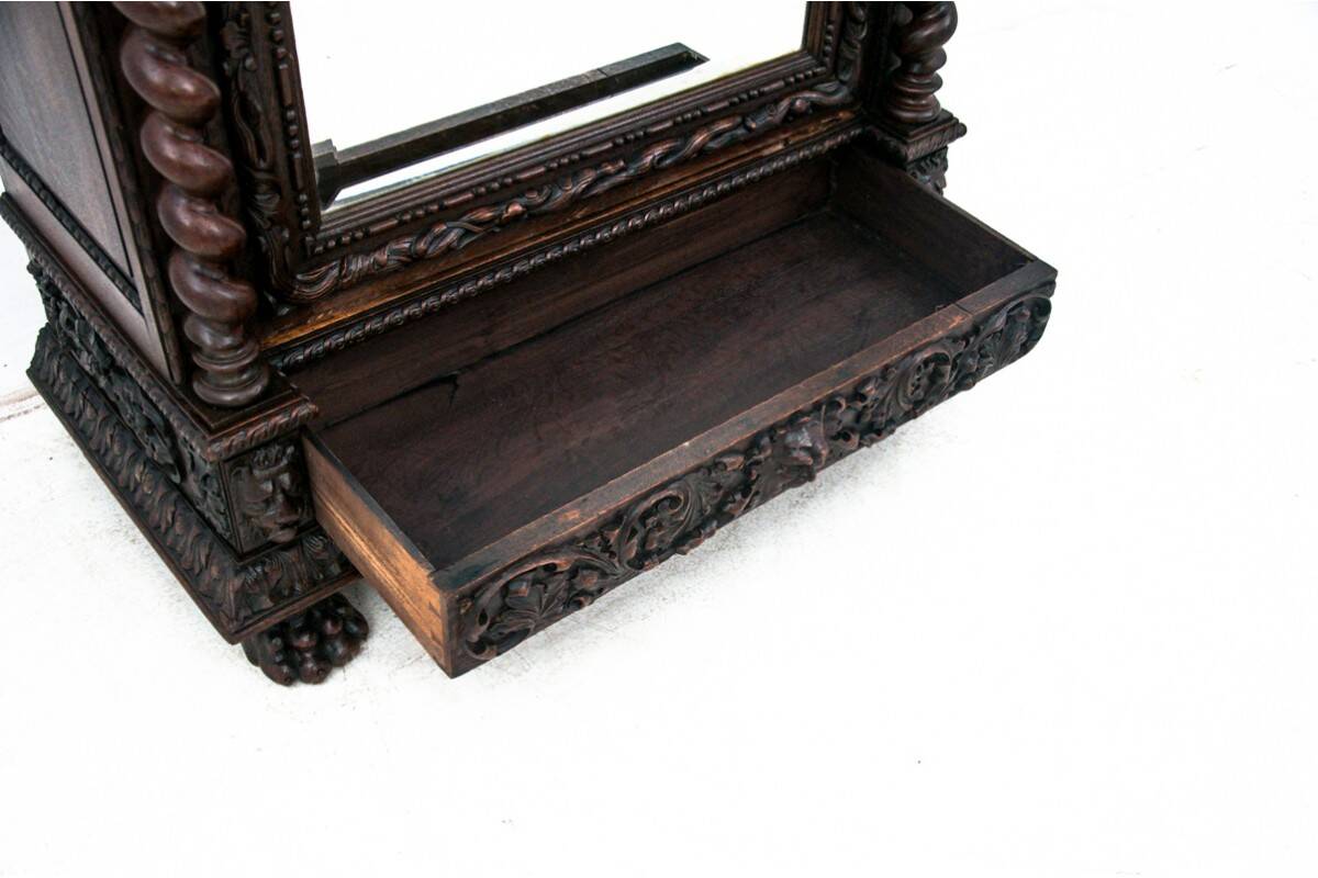 Armoire de chasse, France, vers 1890.