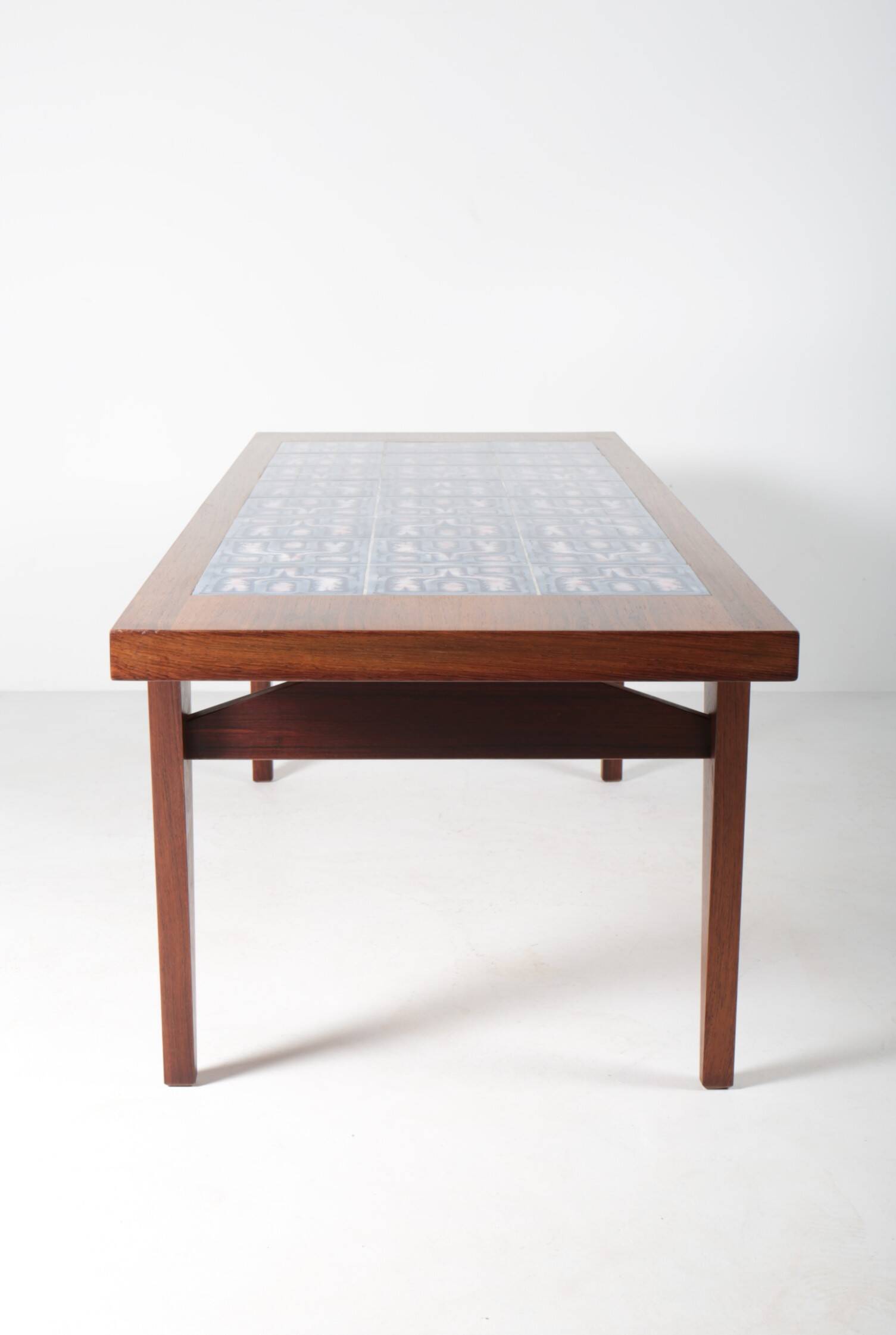 Table basse danoise en palissandre et céramique
