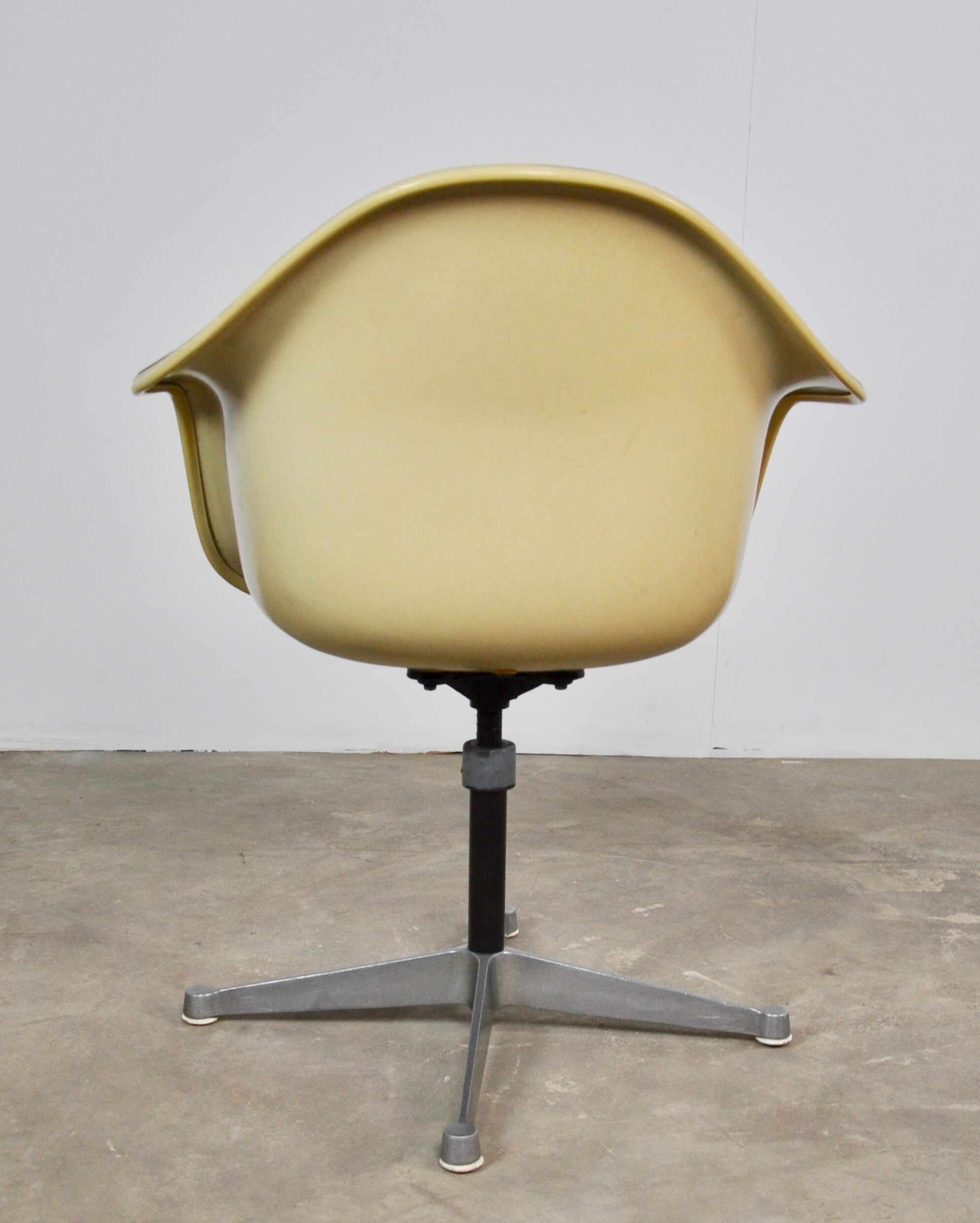 Charles Eames for Herman Miller armchair, 1970