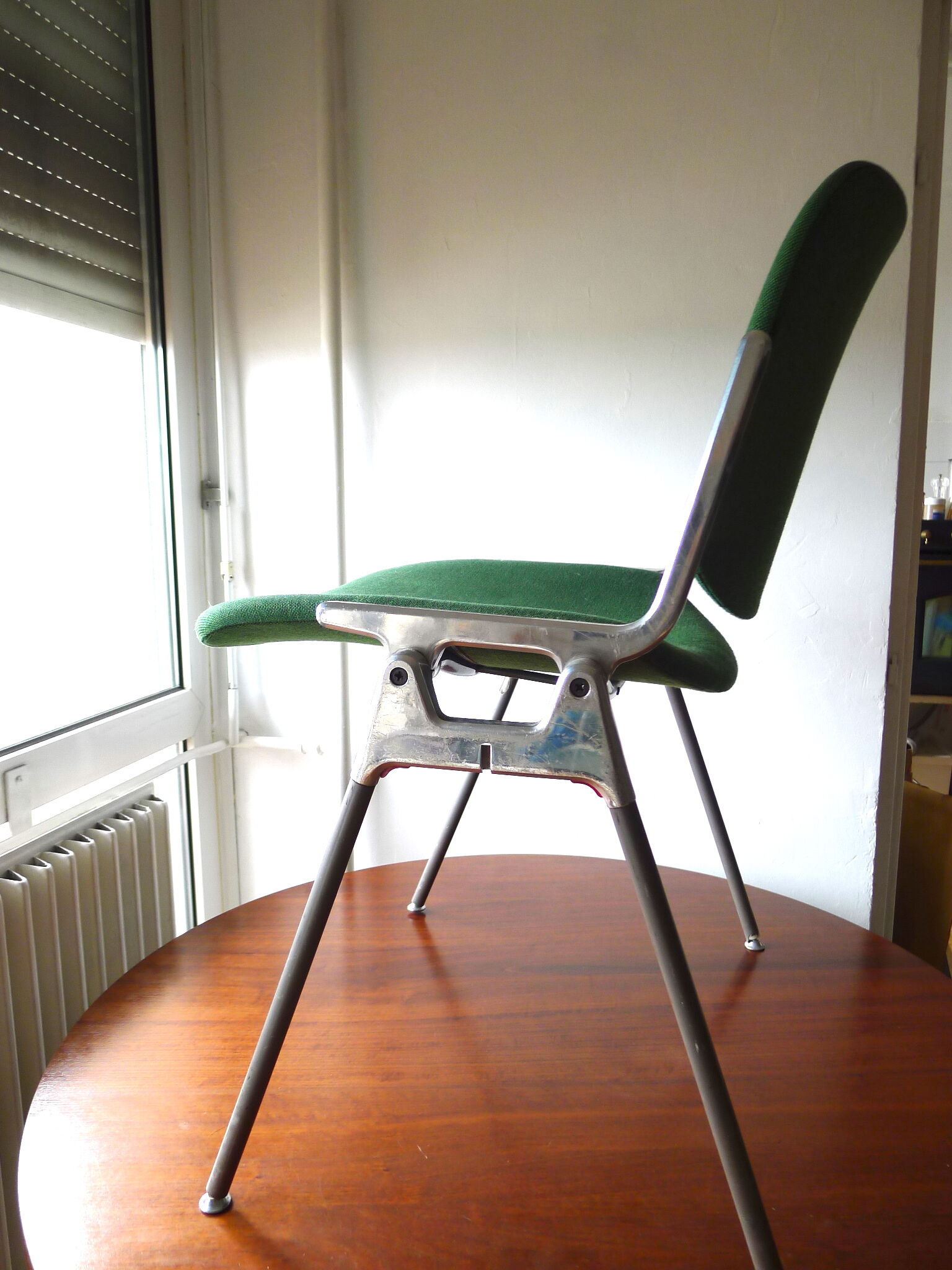 Chaise modèle DSC 106 par Giancarlo Piretti pour Castelli