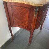 Commode sauteuse unique