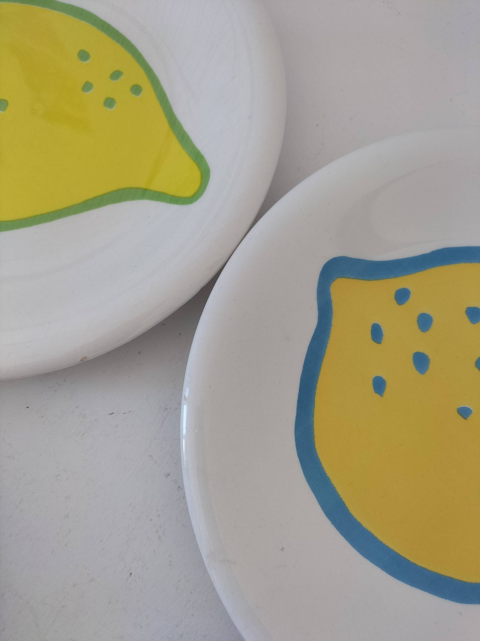 4 vintage Italian lemon and orange pop pattern plates