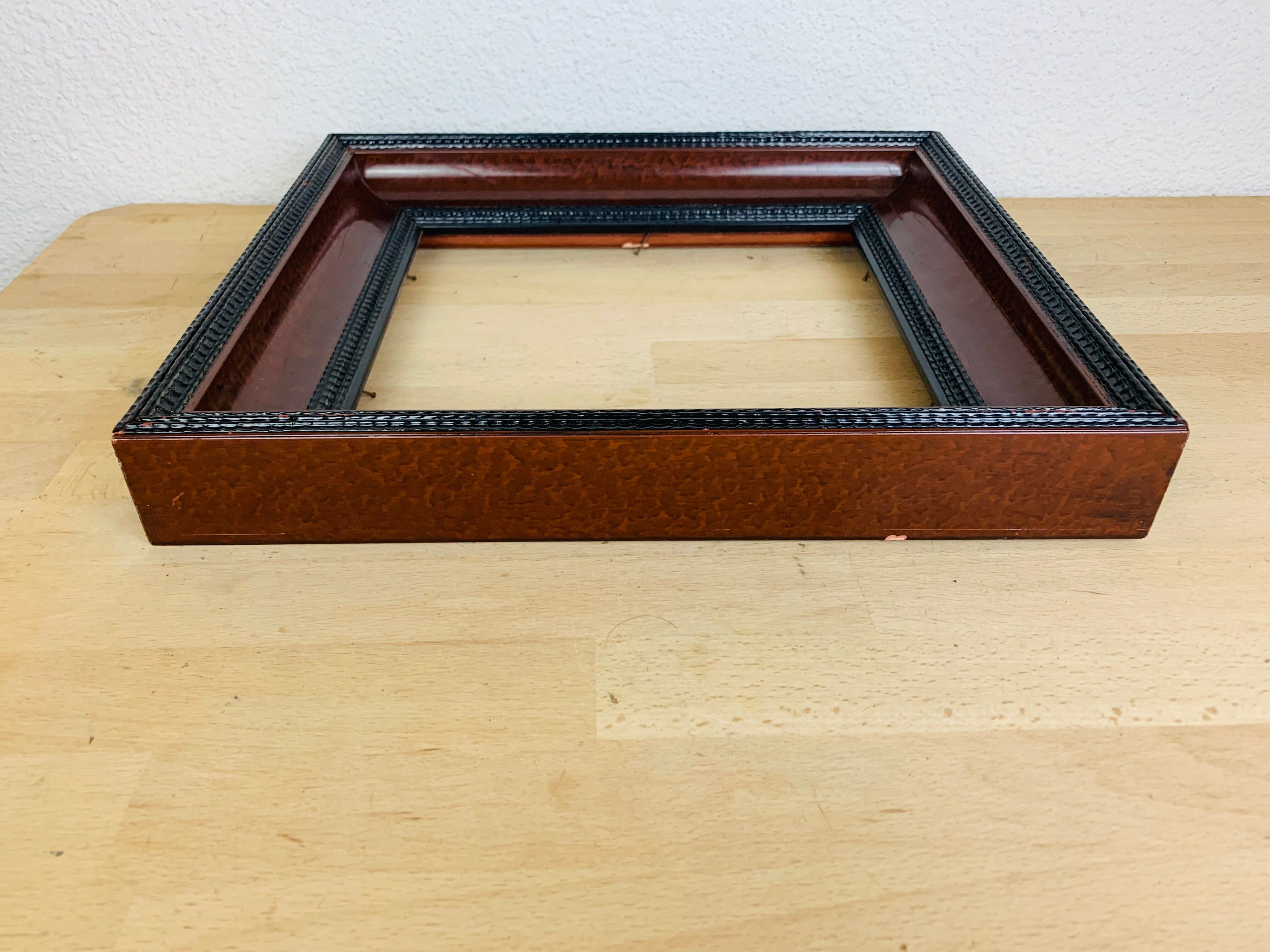 Old wood frame 31.5 x 36 cm