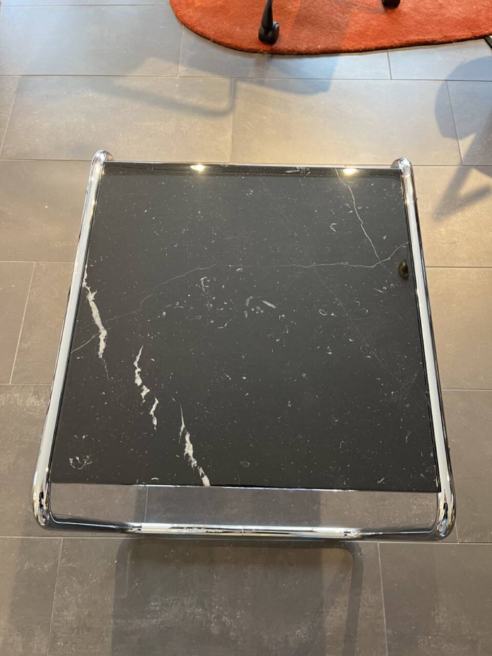 Knoll, Laccio side table