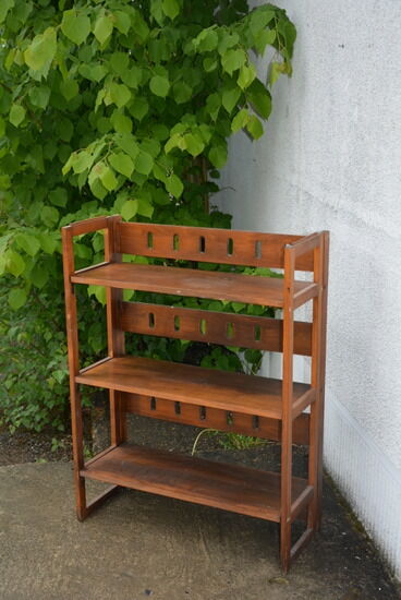 Folding shelf, bookseller's library