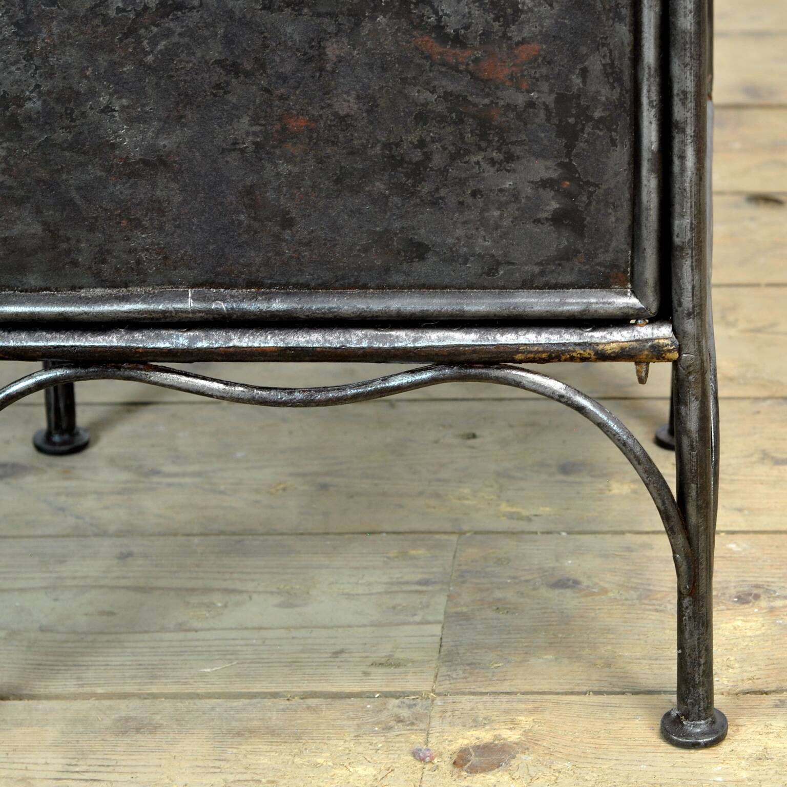Table de Chevet en Fer, 1920s