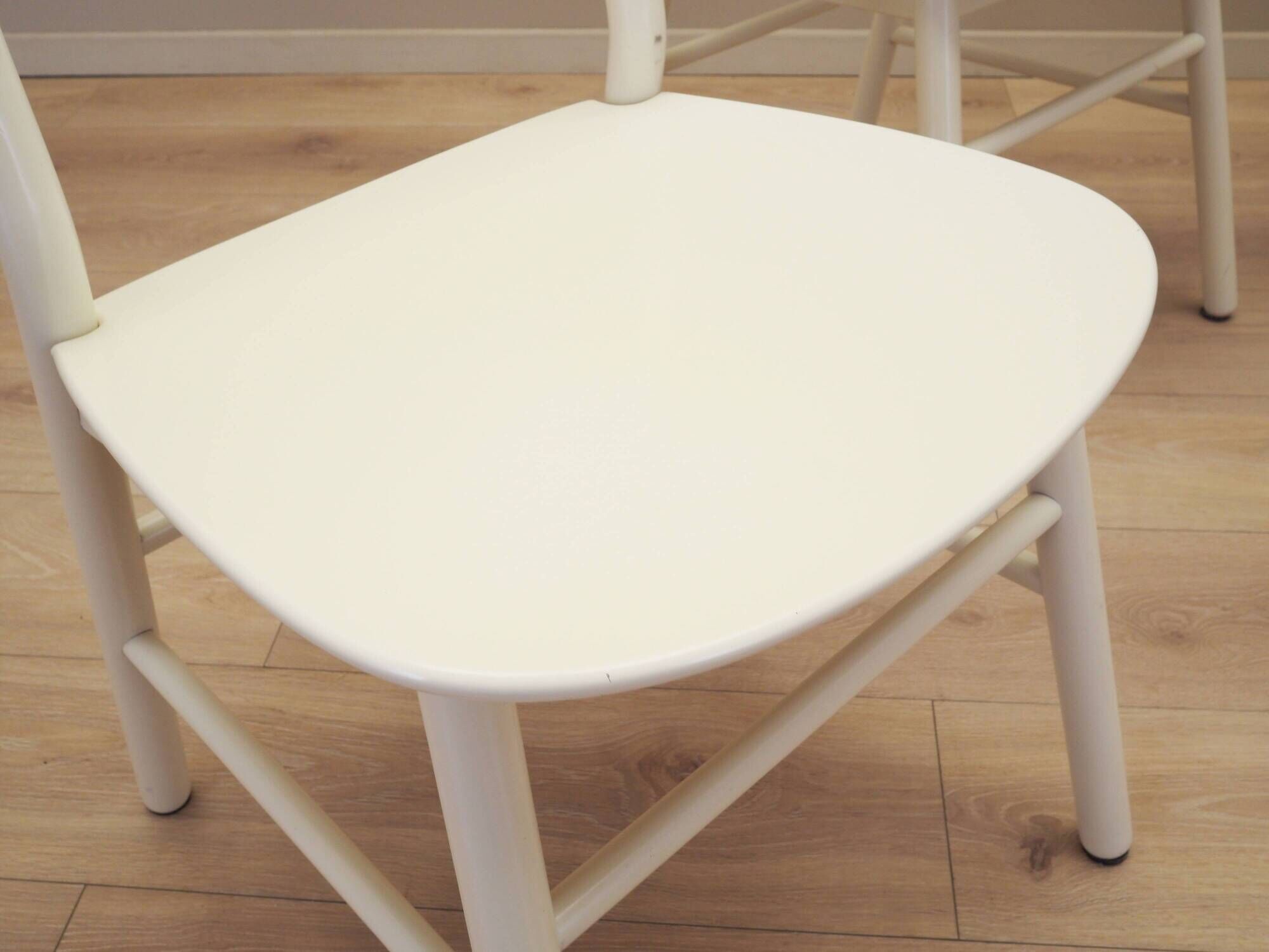 Set of four beech chairs, Italian design, 1970s, production: Italy