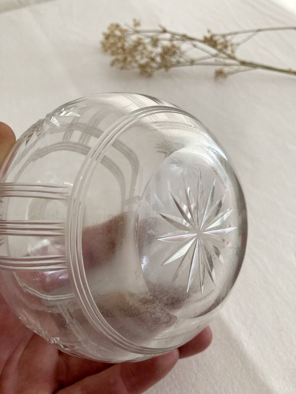 Set / Toiletries / Chiseled crystal bottles, 1920s