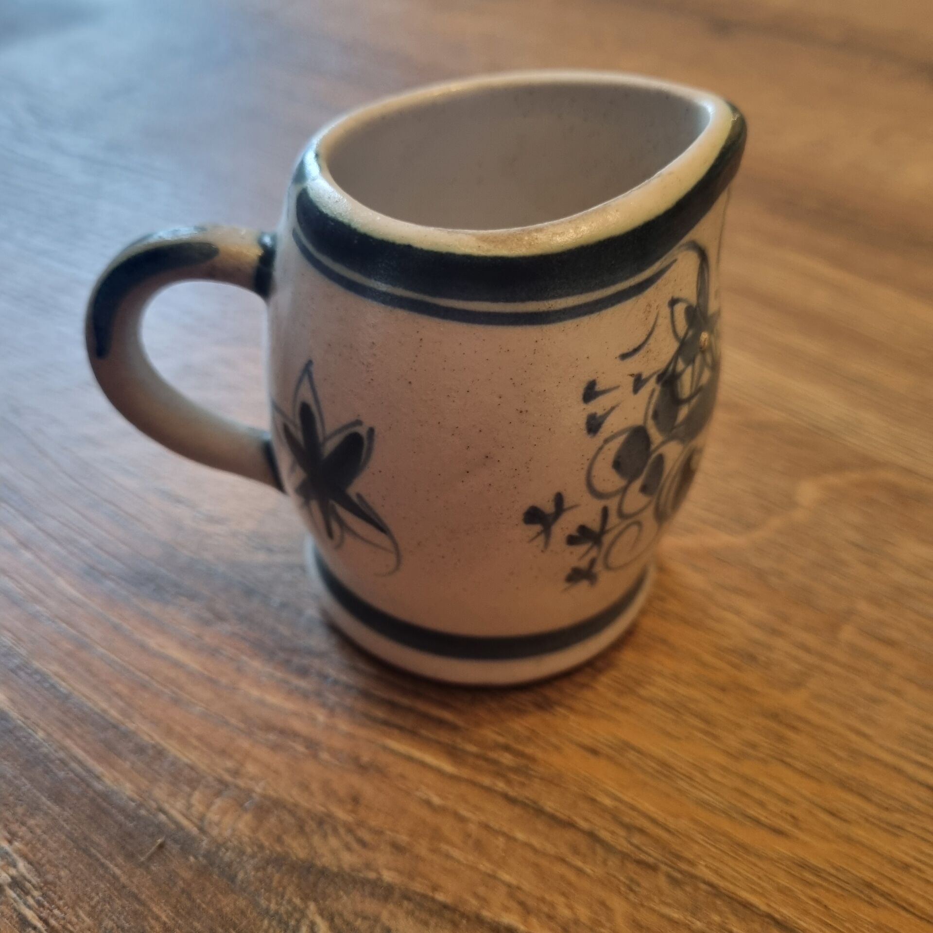 Creamer milk pot Keraluc Quimper Brittany 1940/50