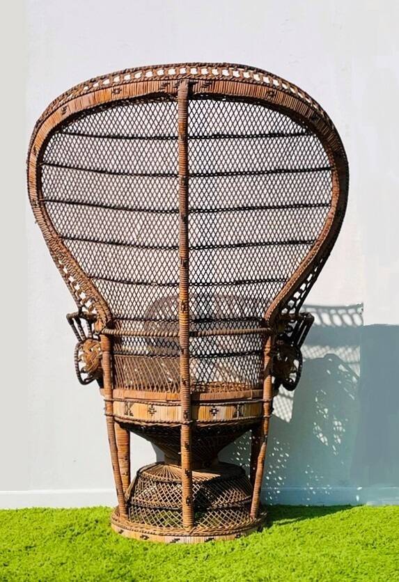 Fauteuil ' paon ' Emmanuelle XL. Vintage 70s