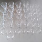 Service of engraved foot glasses 50s