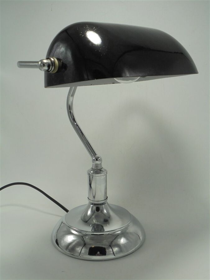 Banker's lamp