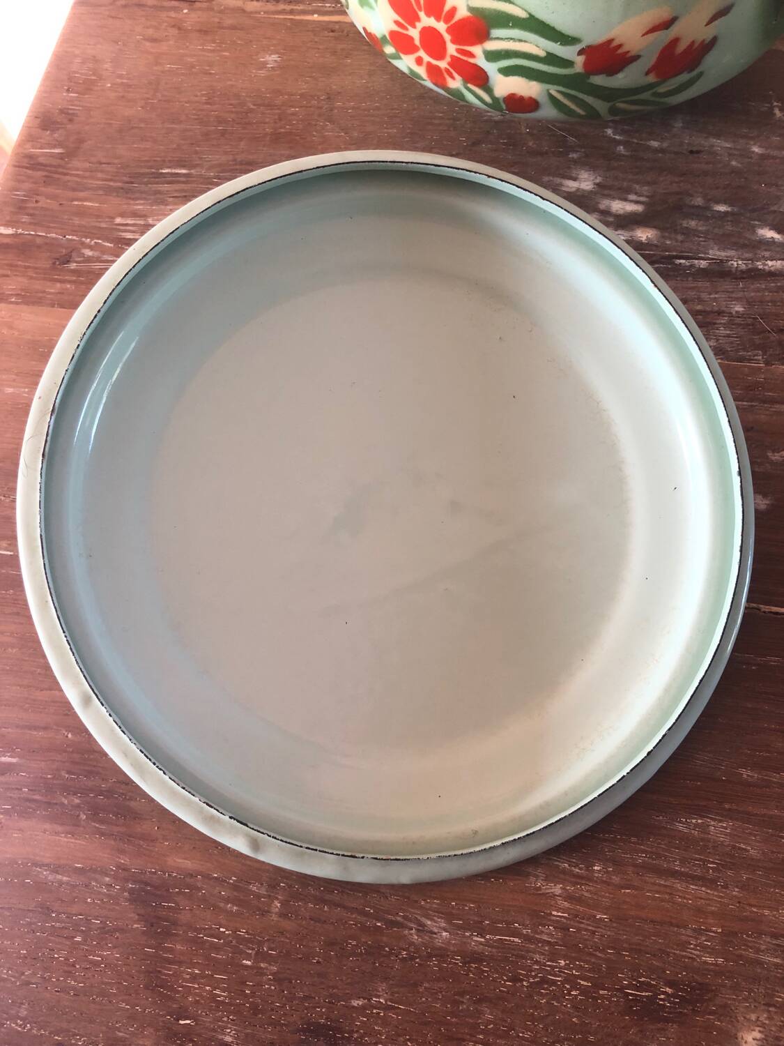 Enamelled sheet tureen