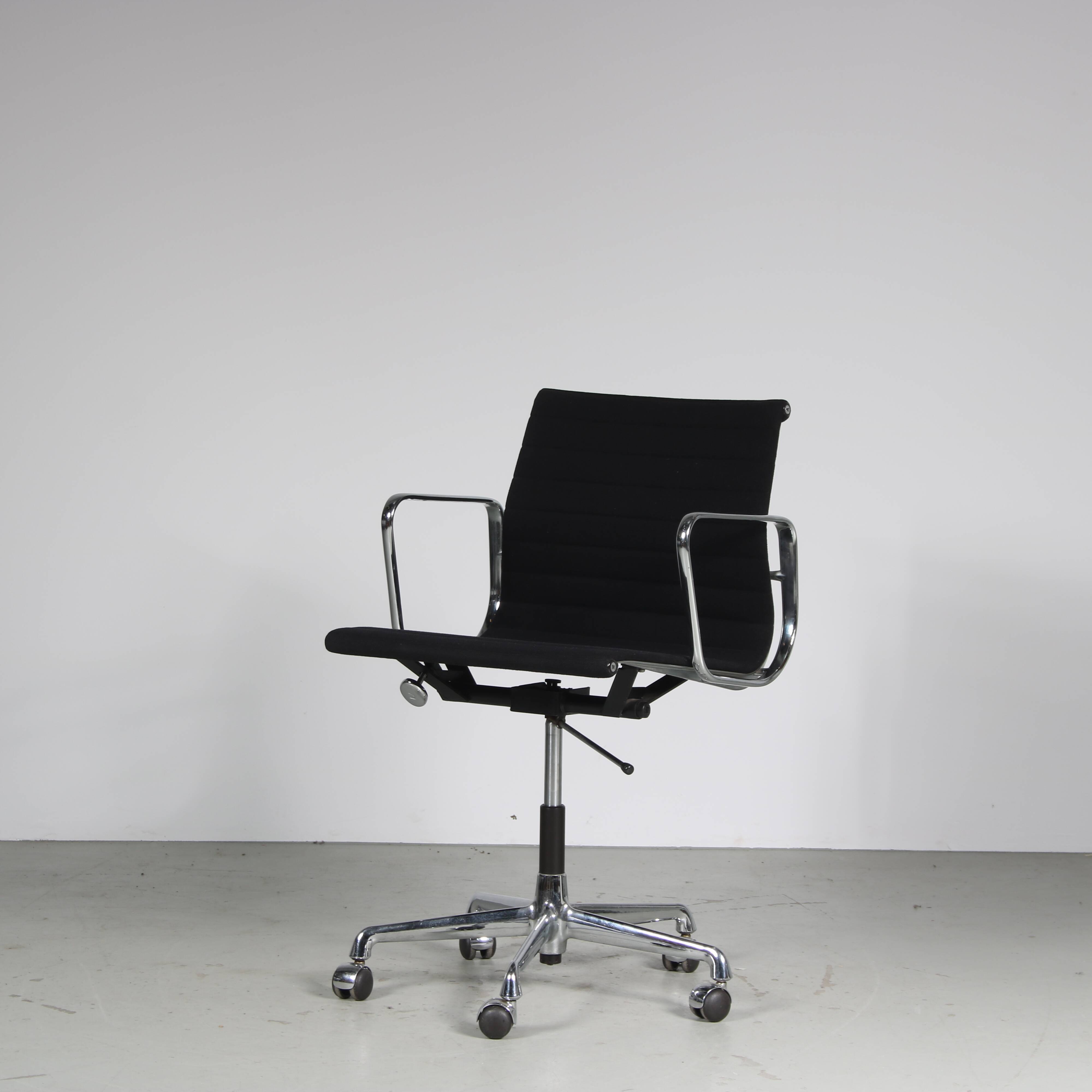 1970s “EA117” Desk chair by Charles & Ray Eames for Herman Miller, USA