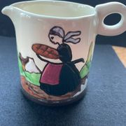 Henriot milk jug