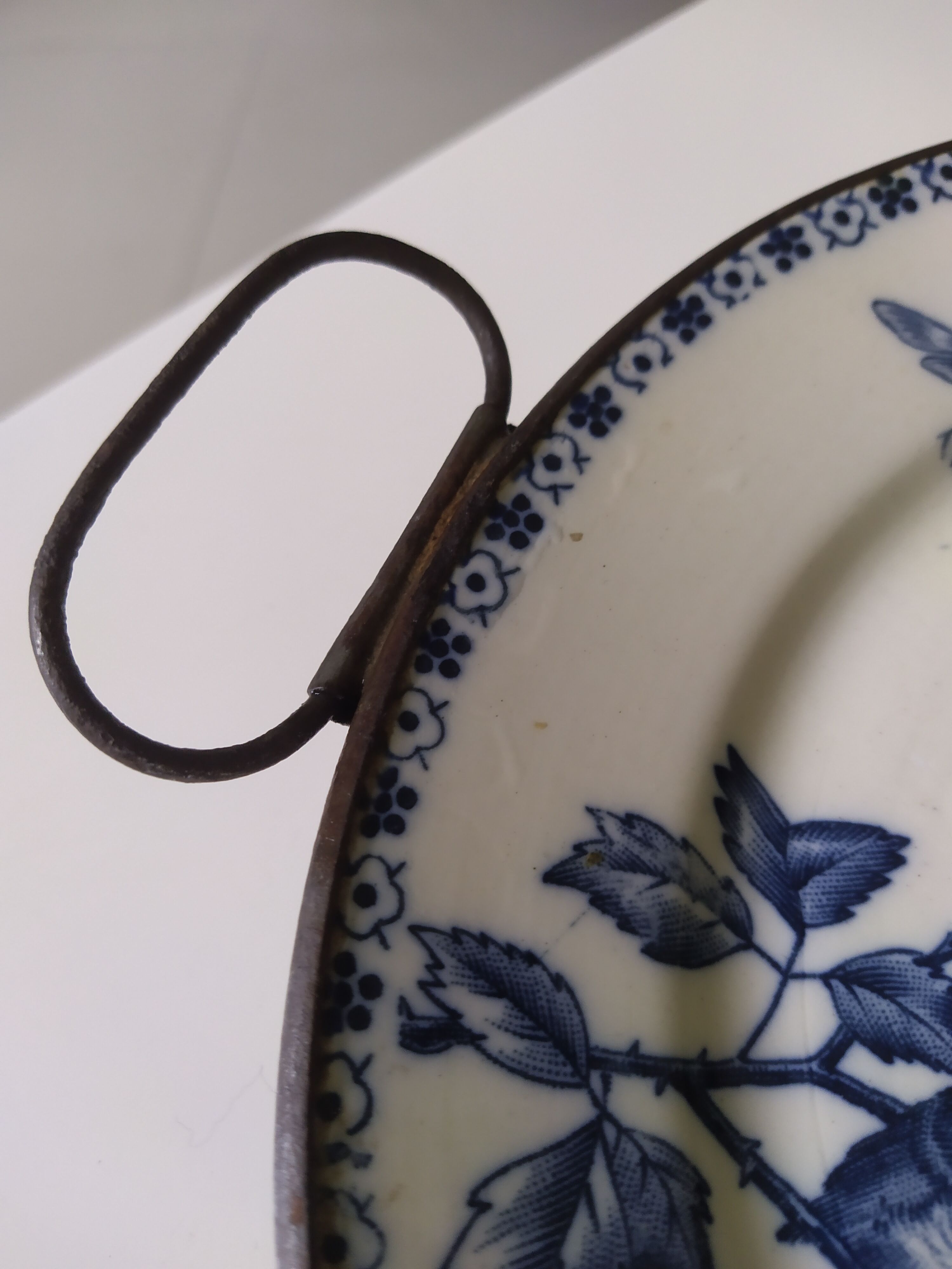 Assiette terre de fer