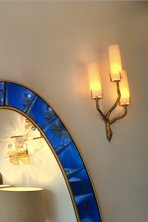 Arlus Publisher. Pair of appliques in gilded bronze