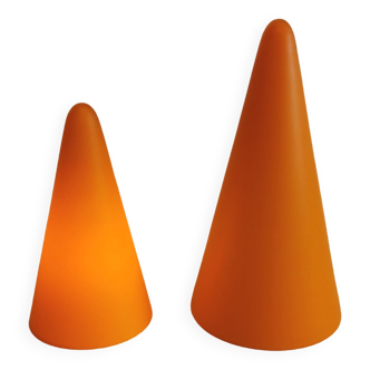 Lampes de table, modèle Tipi, des années 80 en verre double couche (orange et blanc laiteux)