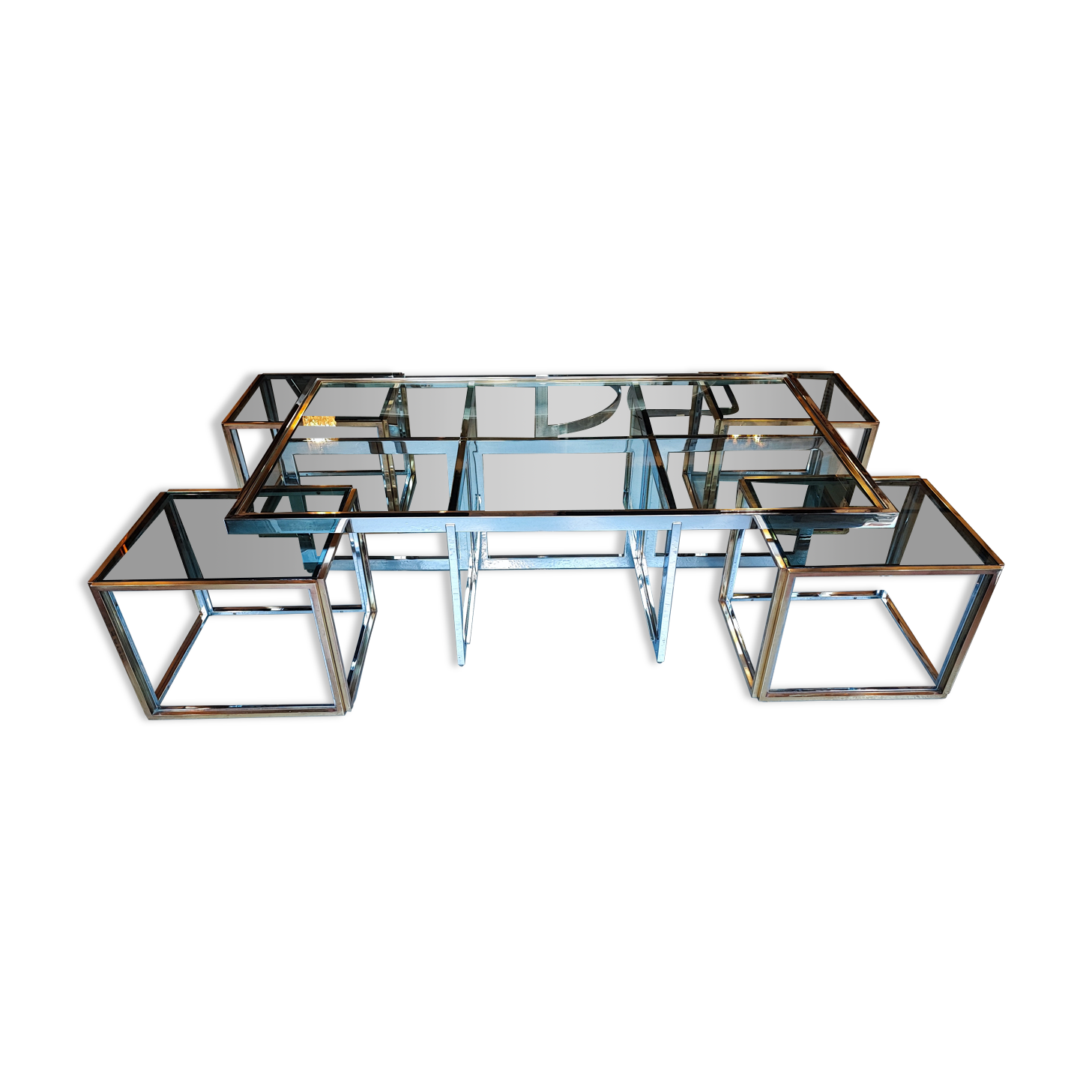 Vintage coffee table with 4 nesting tables