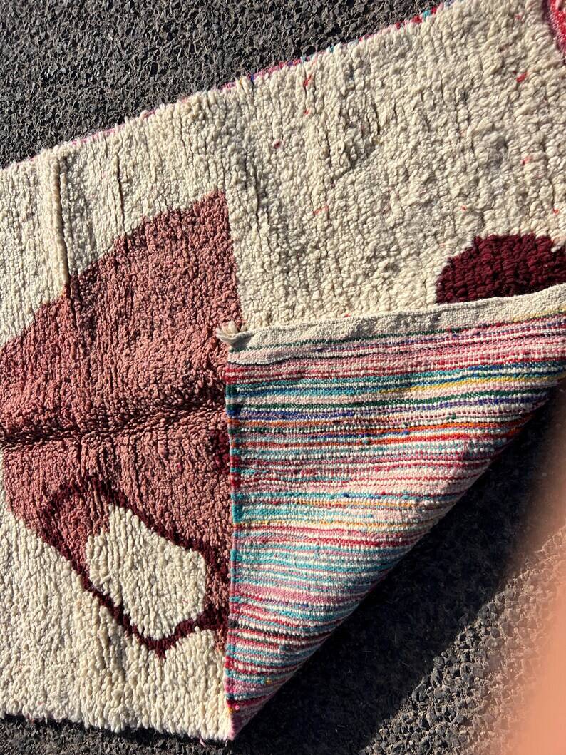 Beni Ouraine handwoven rug, traditional style, size 140 x 260 cm