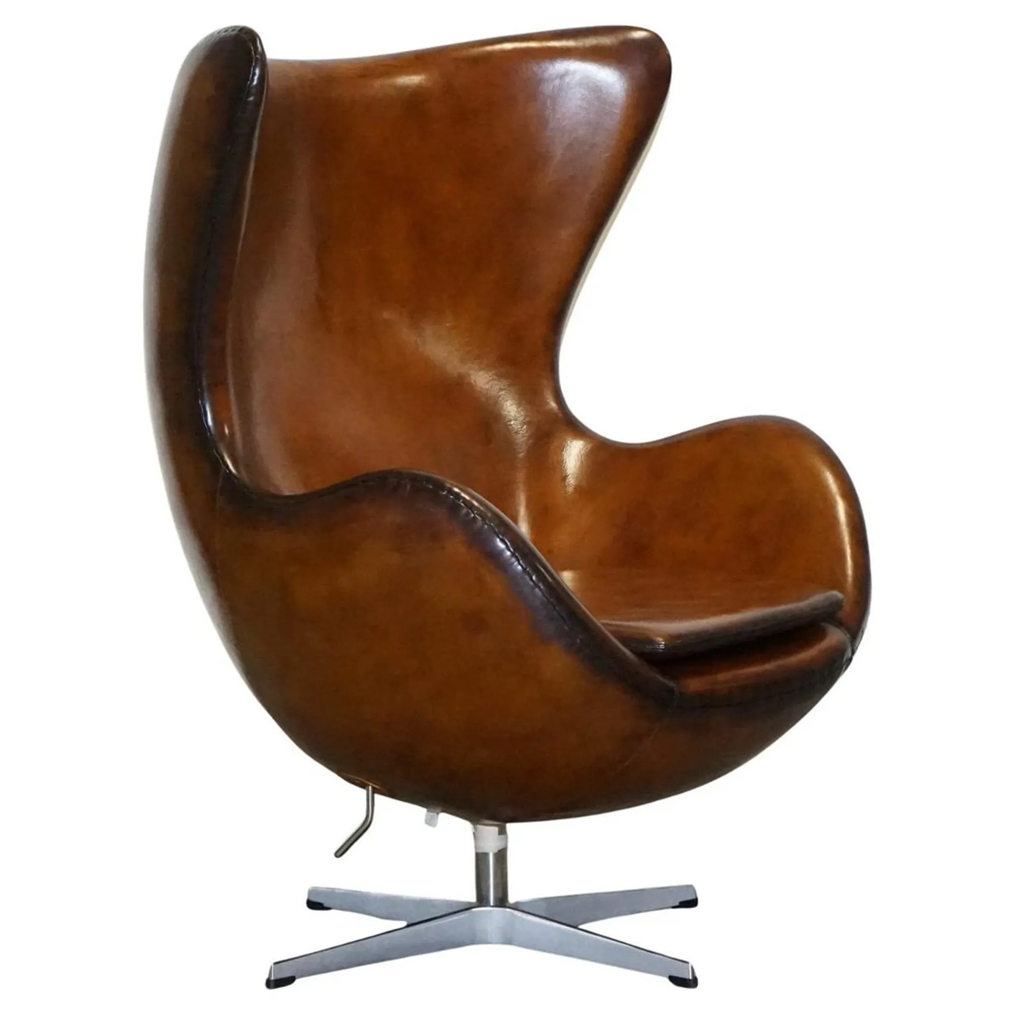Chaise Egg Vintage Teintée à la Main en Brun Whisky