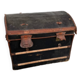 Stagecoach trunk