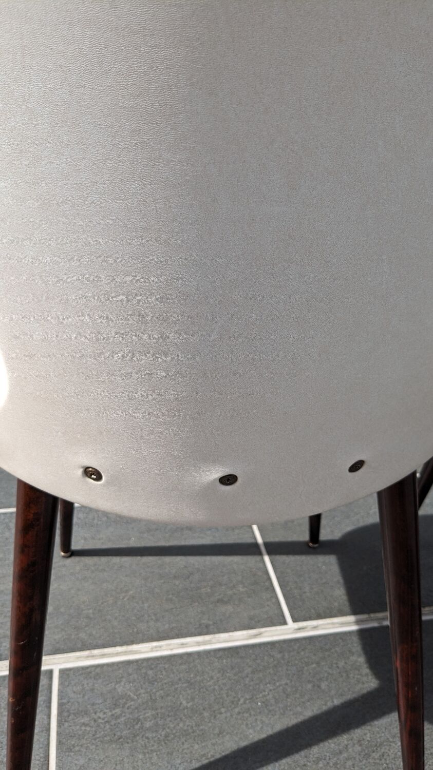 Baumann Essor model chairs