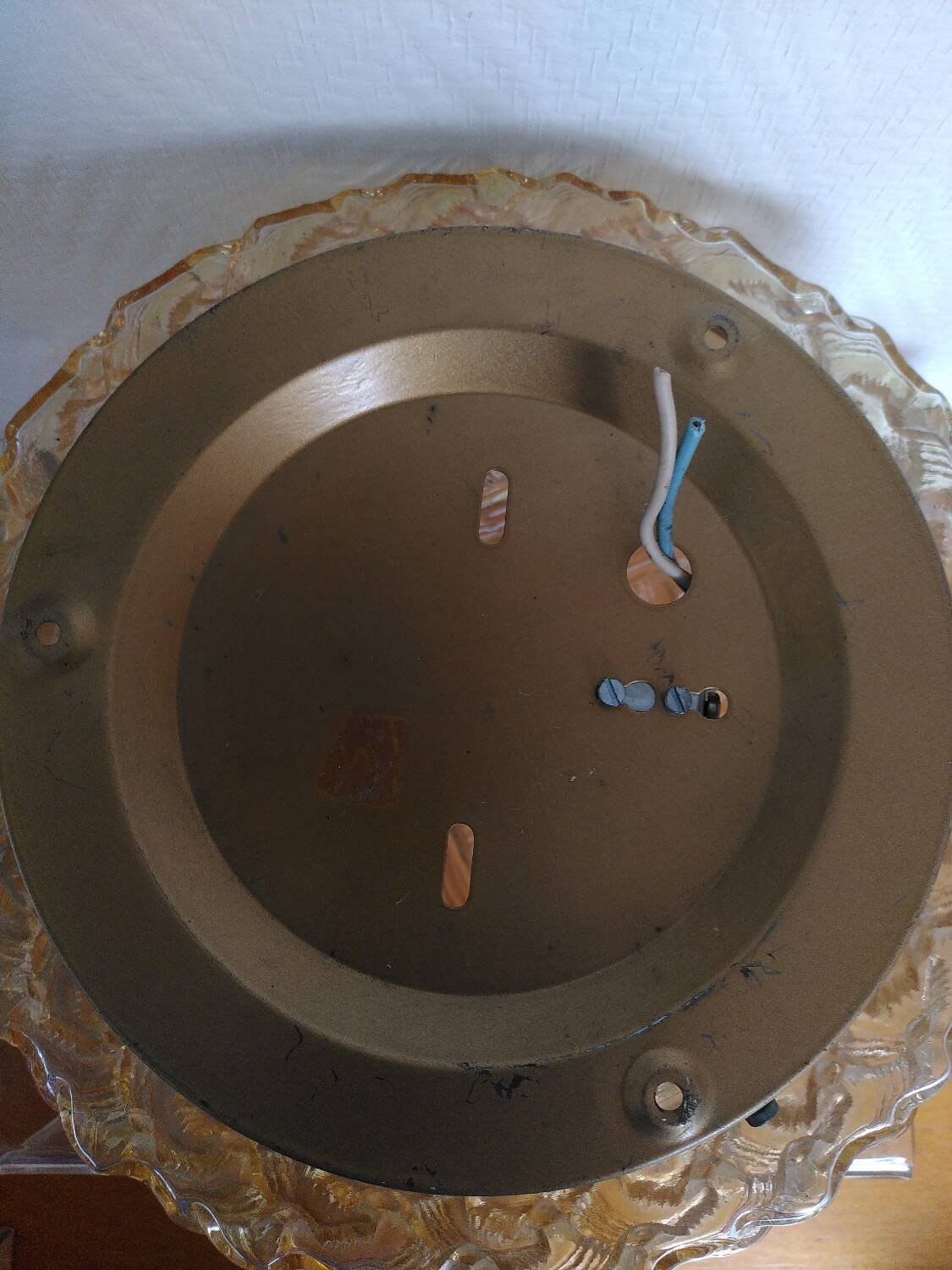 Wall-ceiling light in amber woven glass