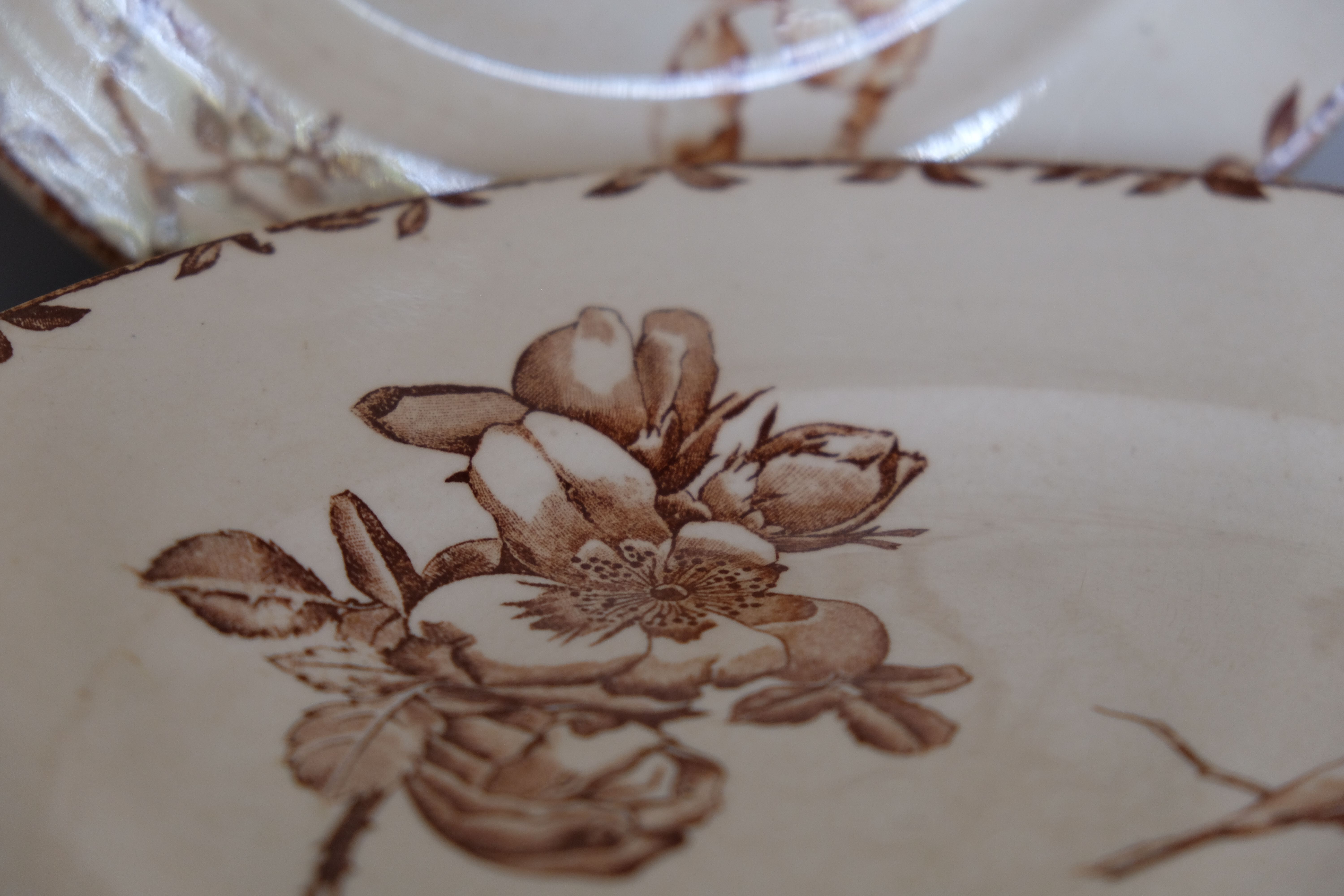 Antique plate model Oxford brown, HB - Co. Choisy-le-Roy , 1900s