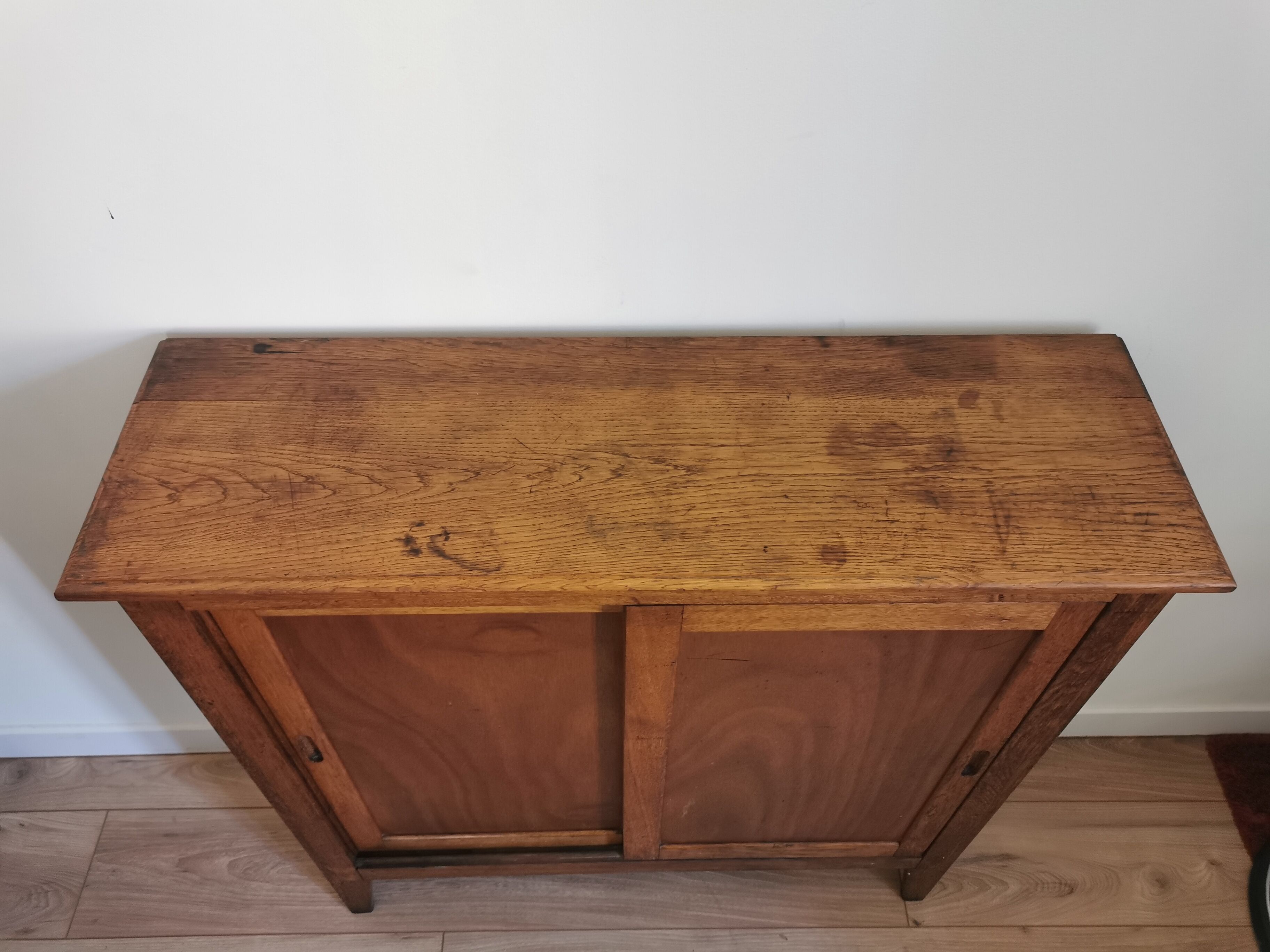 Meuble de rangement des années 40