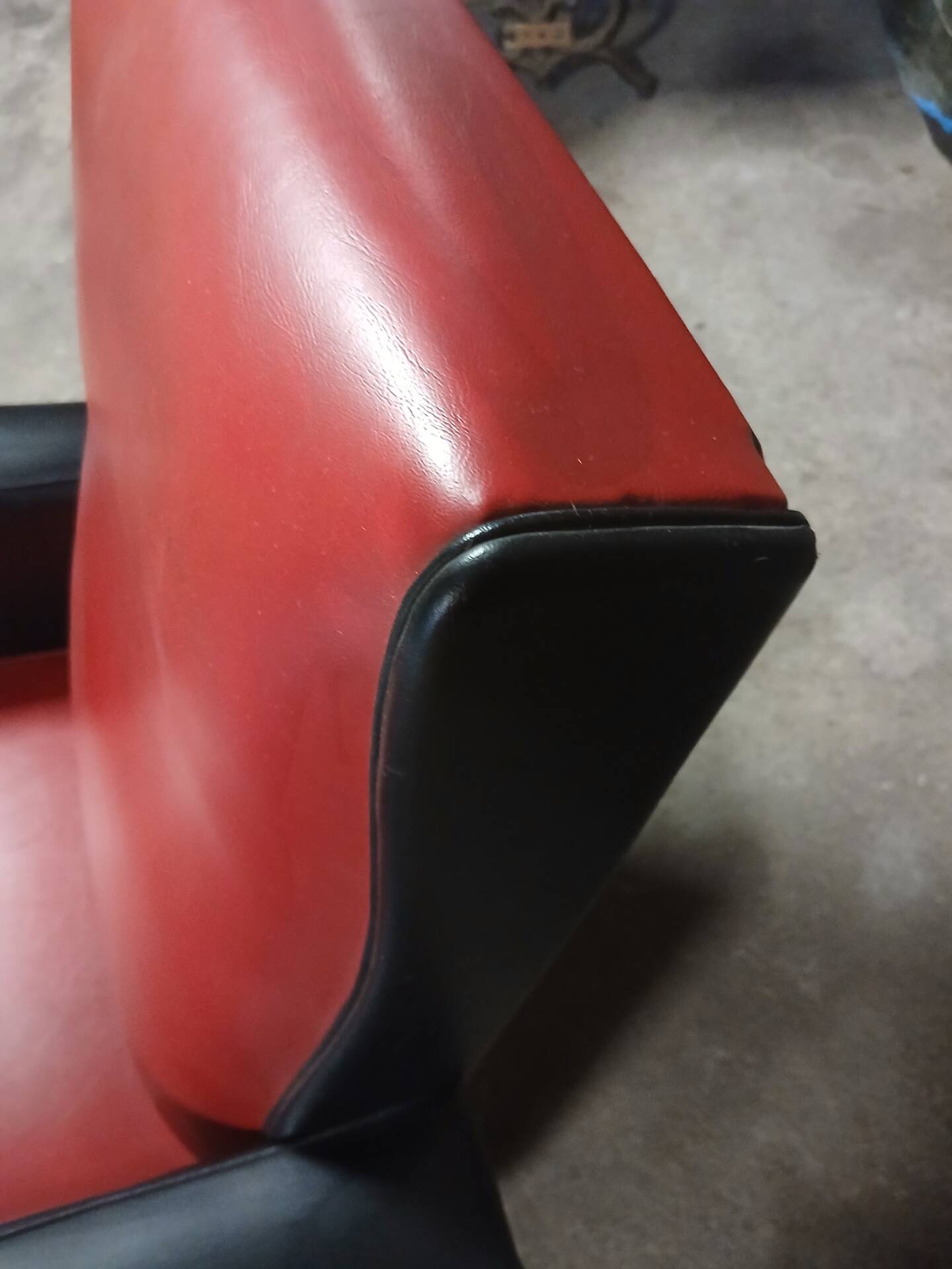Armchair from the 60s in Skai.