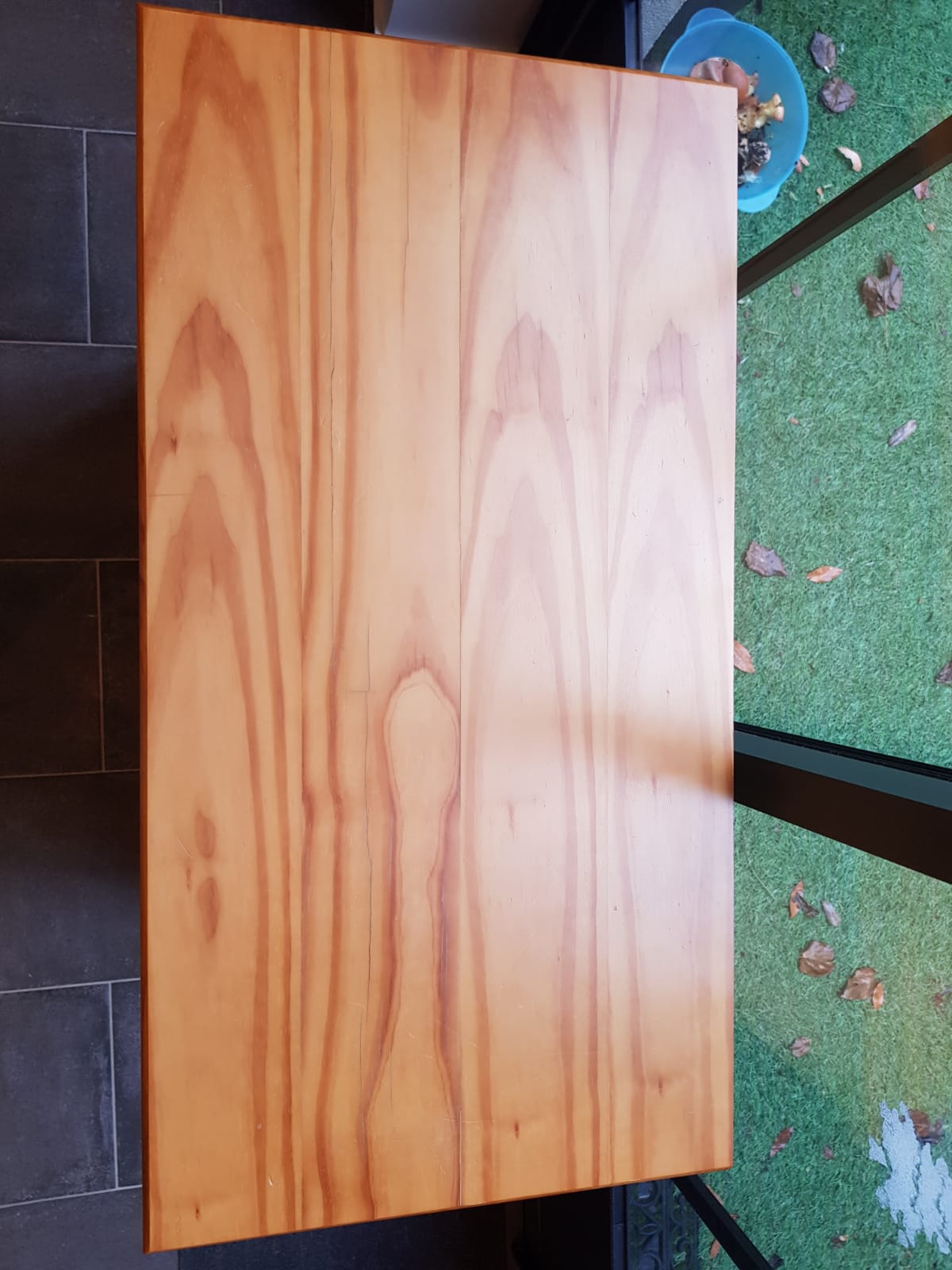 Pine chest of drawers