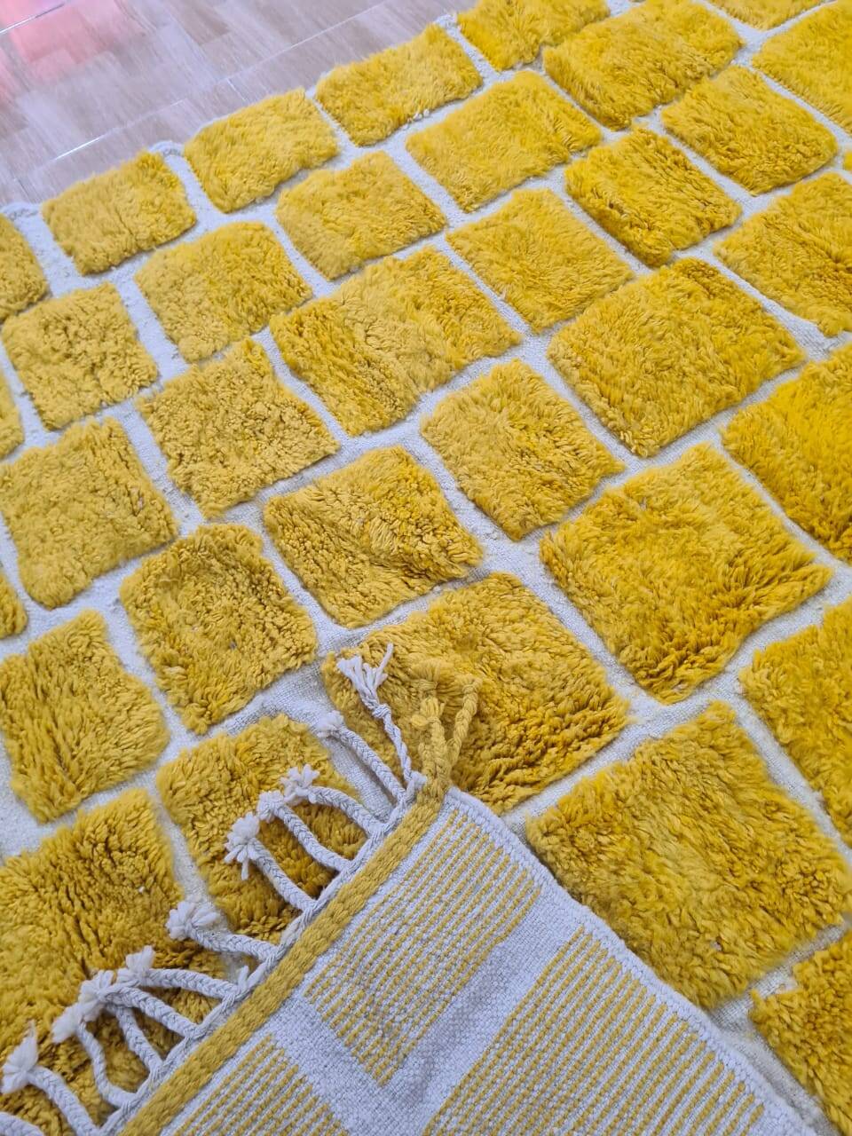 Handmade wool Berber rug 270x230cm