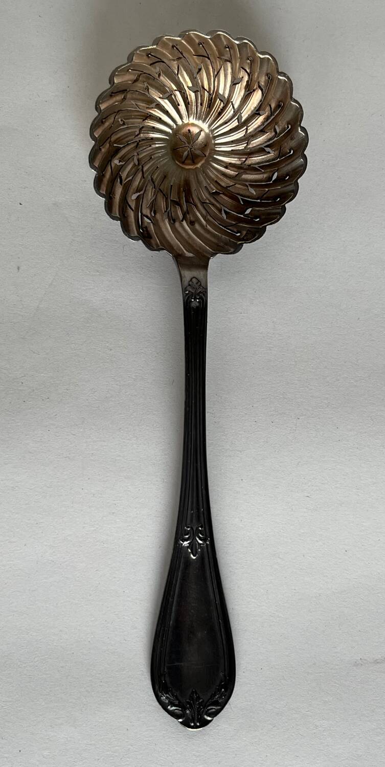 Small sprinkling spoon