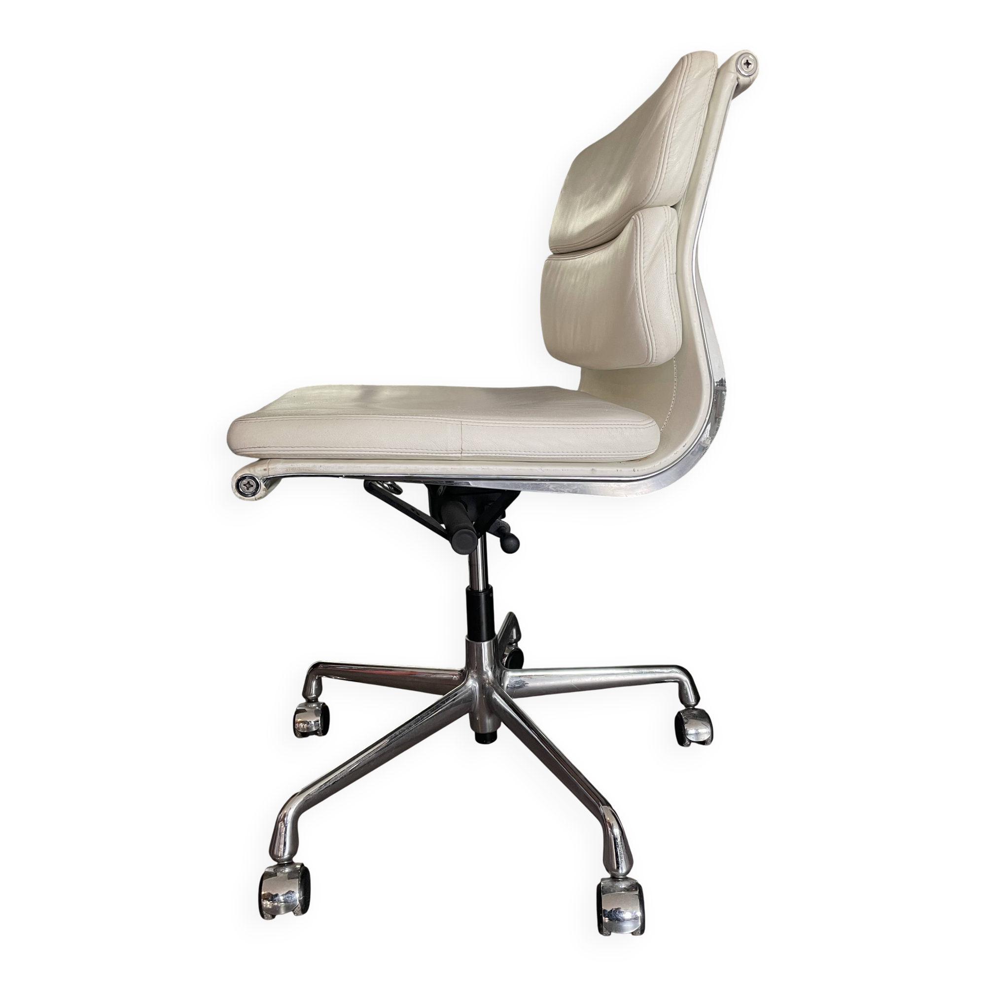 Original Vitra Eames Ea217 Softpad Chair