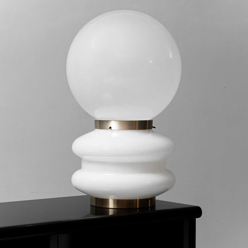 Lampe de table produite par Stilux Milano dans les années 60