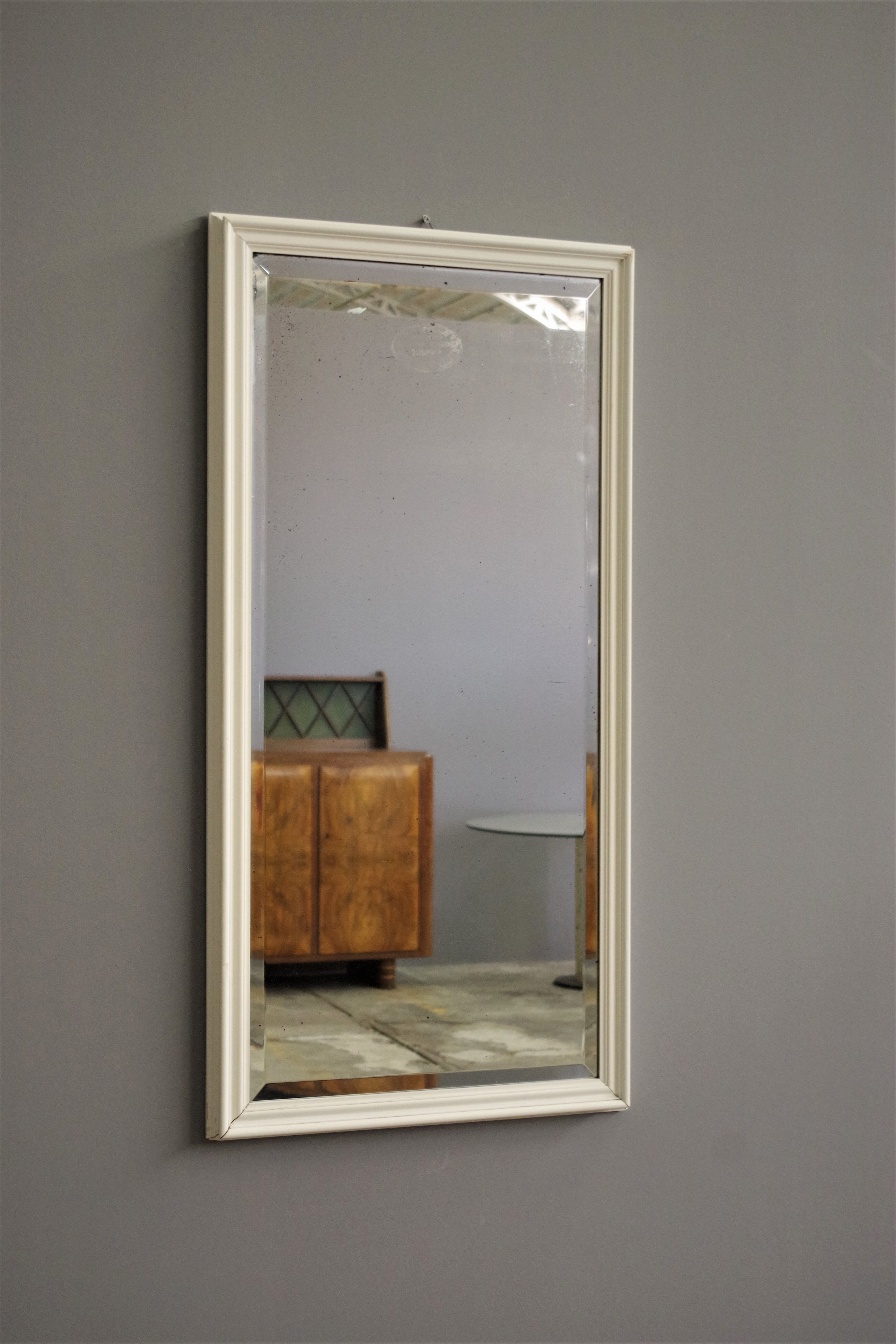 Mirror frame in white painted wood, Giuseppe Restelli Cristani, 1970s, , 119x60 cm